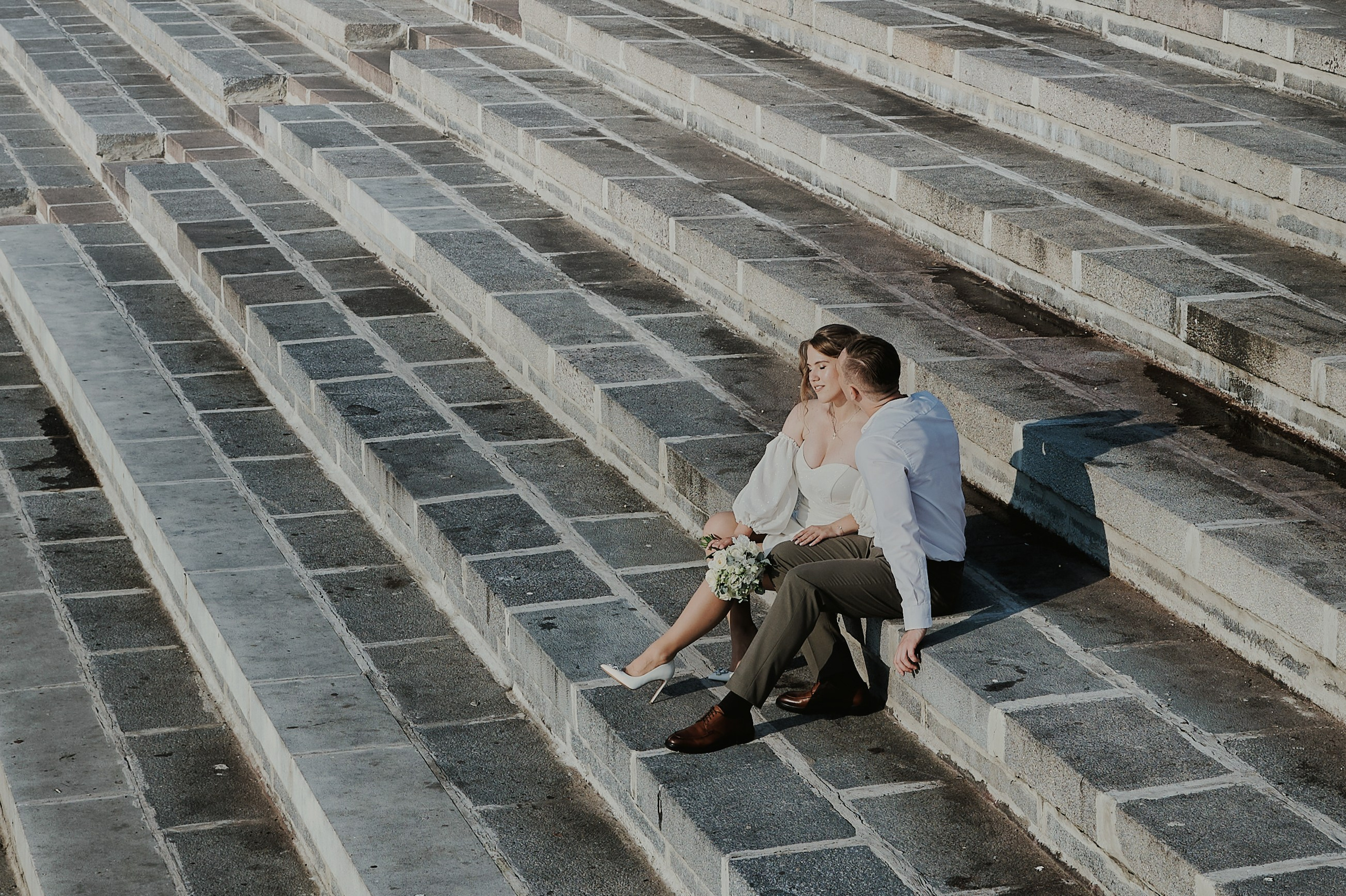 Пара в интерьере, нежная фотография, свадебный фотограф Москва