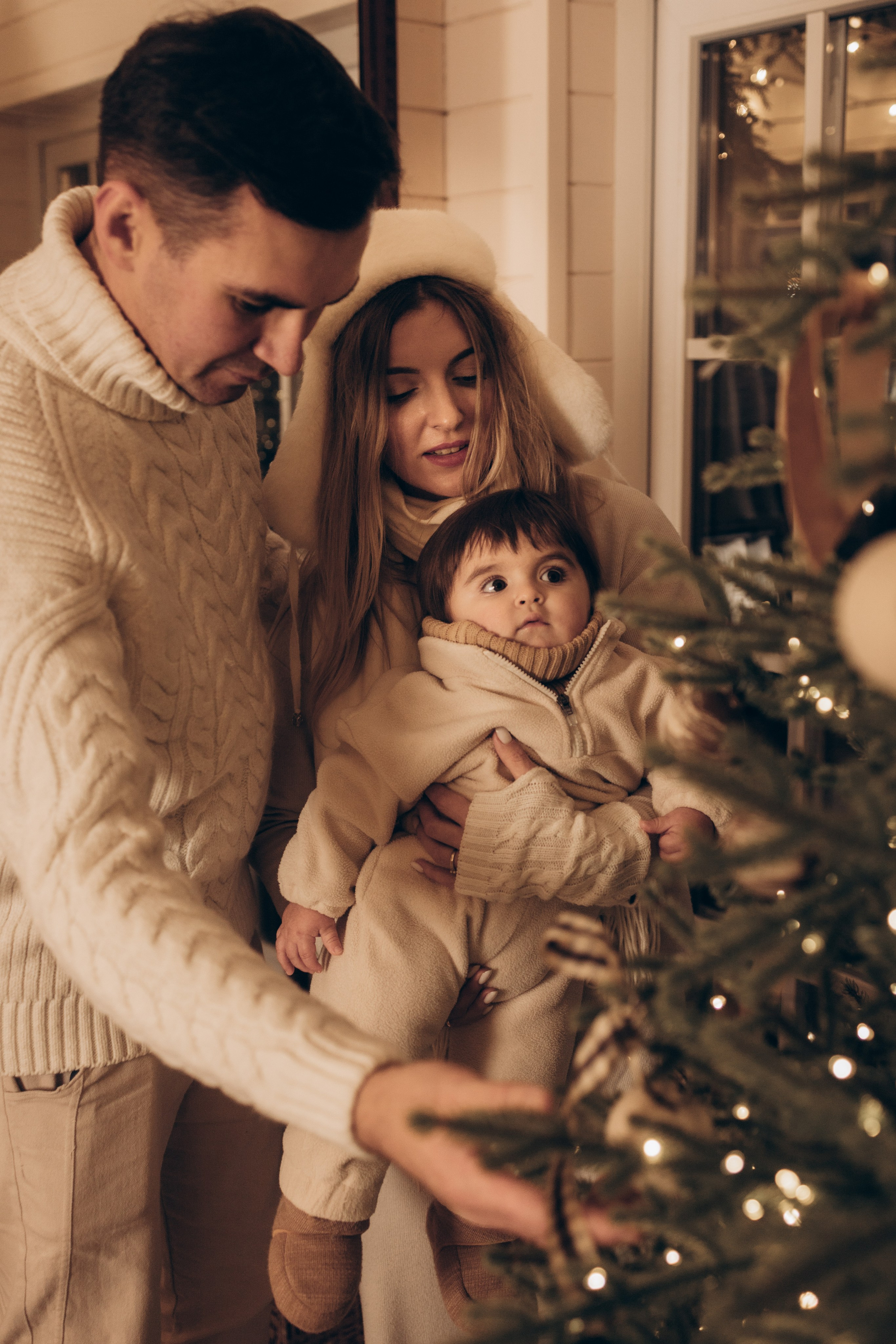 Семейная новогодняя фотосессия в Леона даче. Семейный и детский фотограф в Санкт-Петербурге Павлова Елена