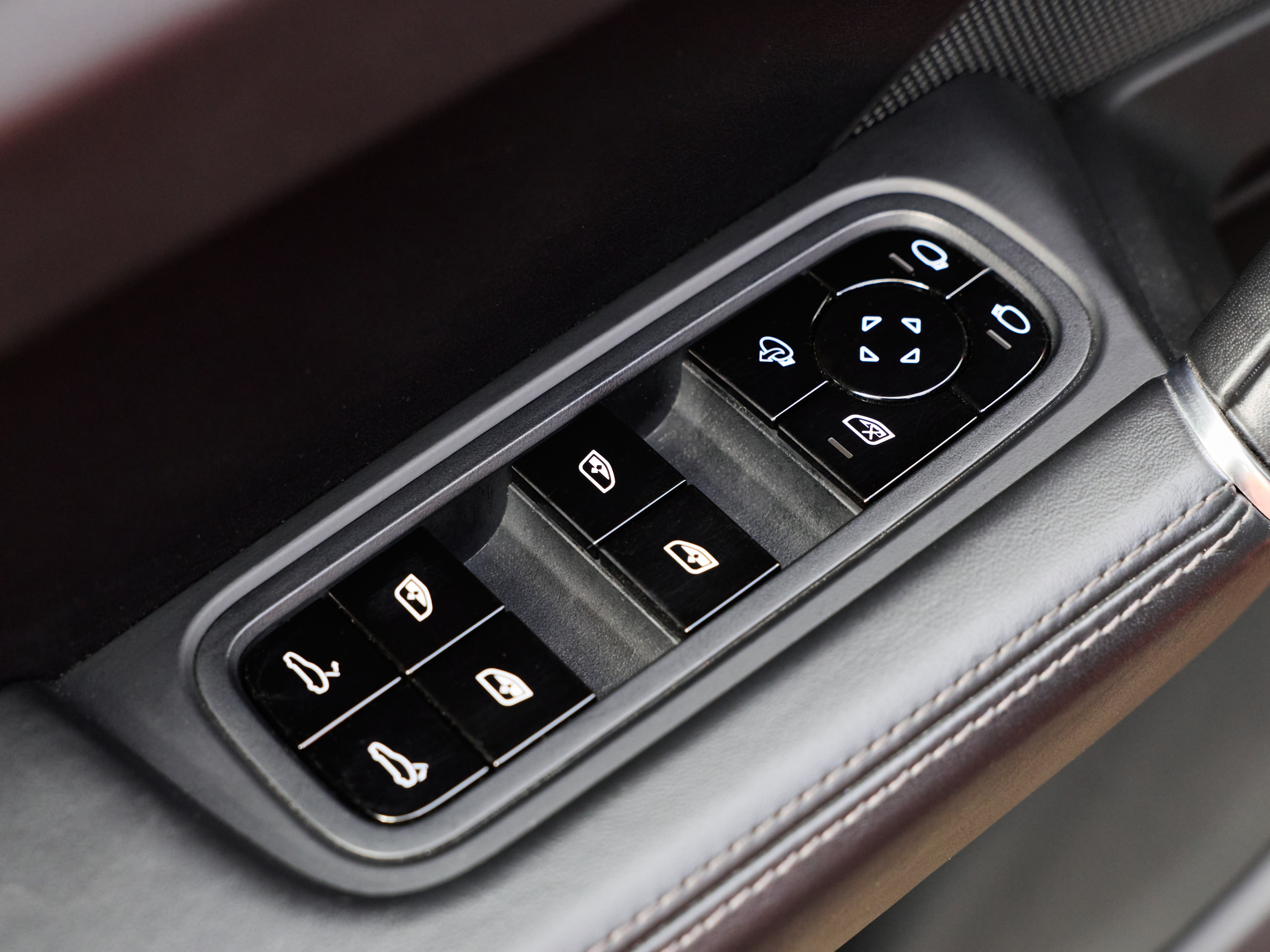 Porsche Cayenne. IDeAI studio