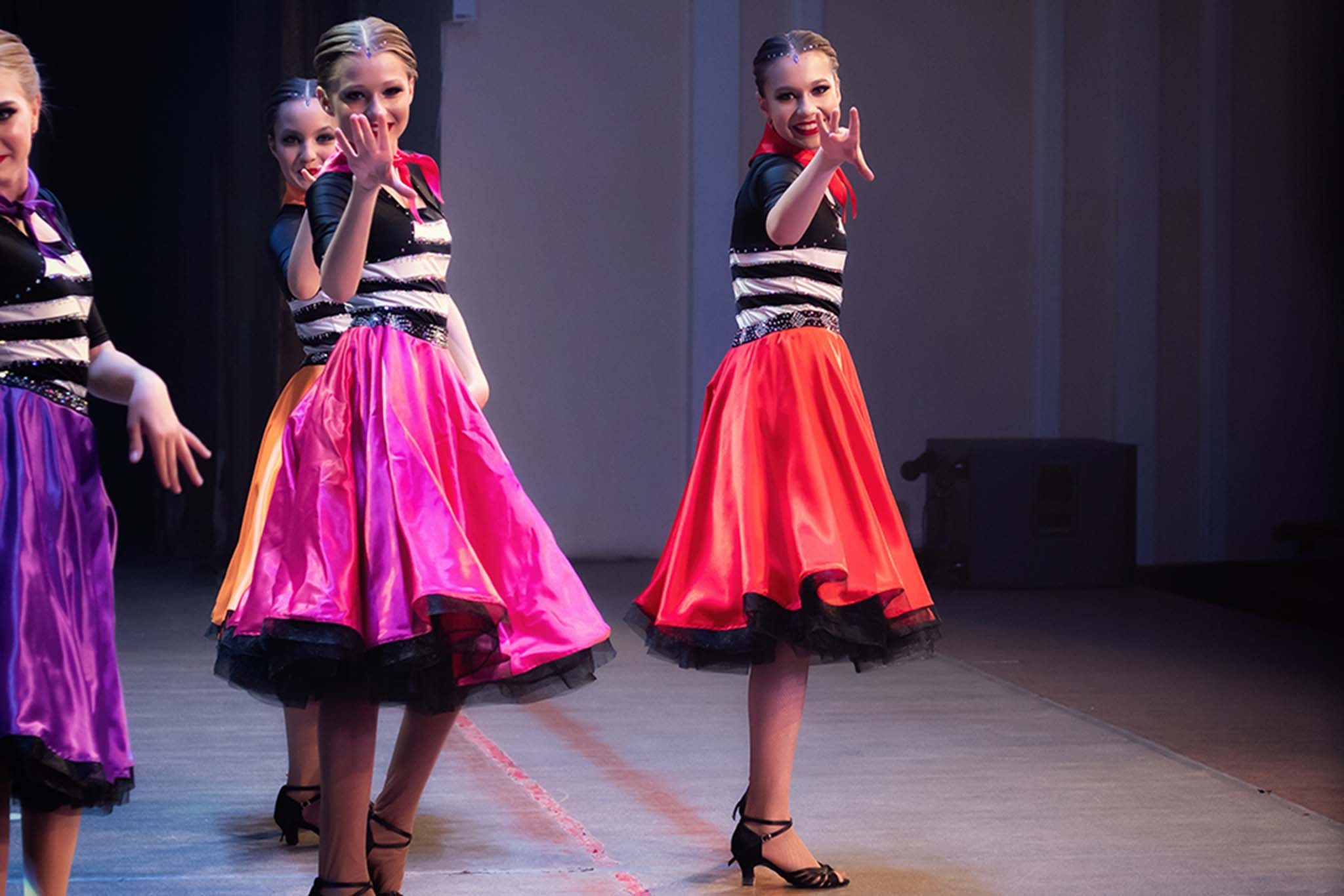 Выступление Анжелы и Руслана. Репортажный Фотограф