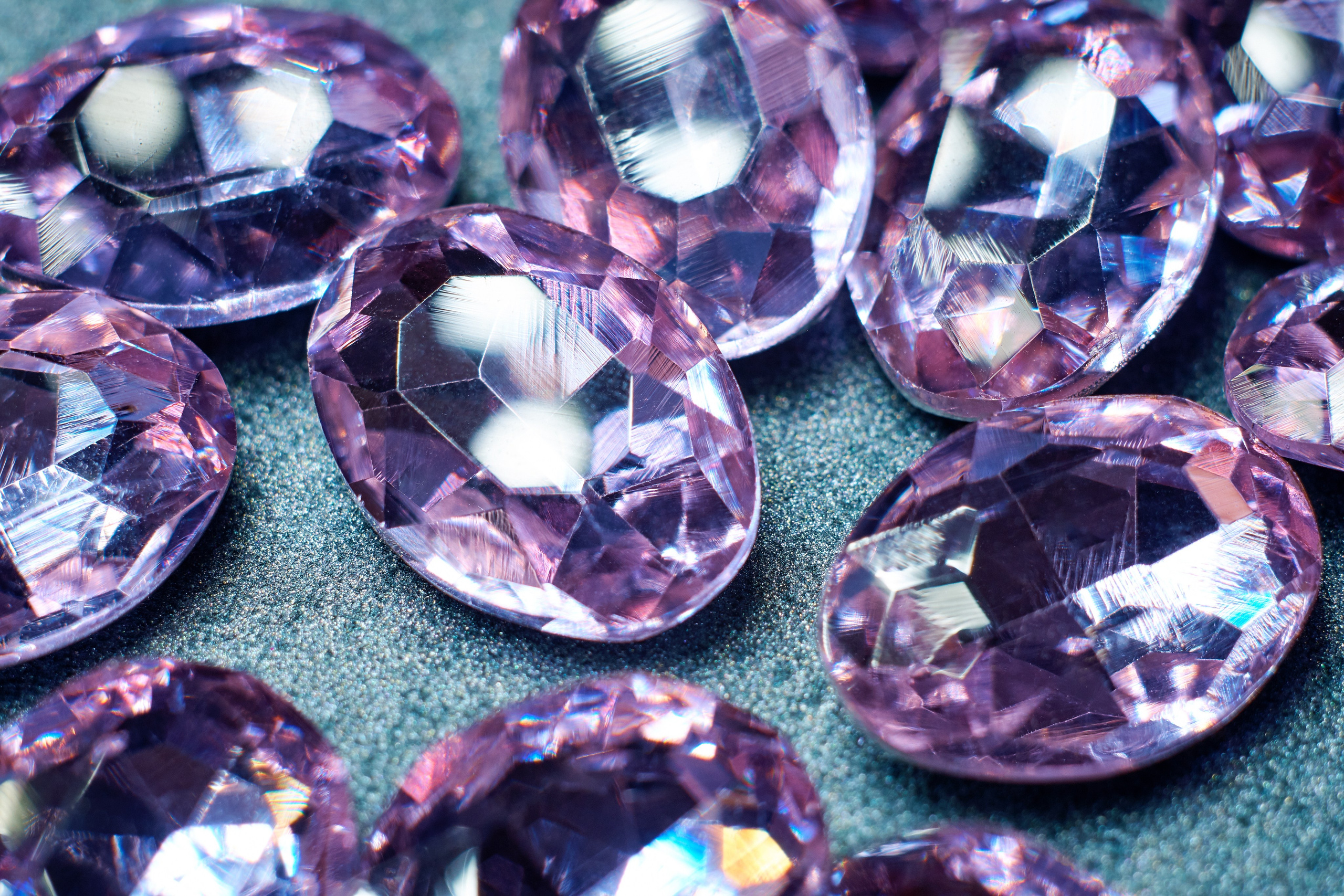 Съемка для оптового склада. Стразы, бусины. Фотограф Таганрог Анна Трайжон