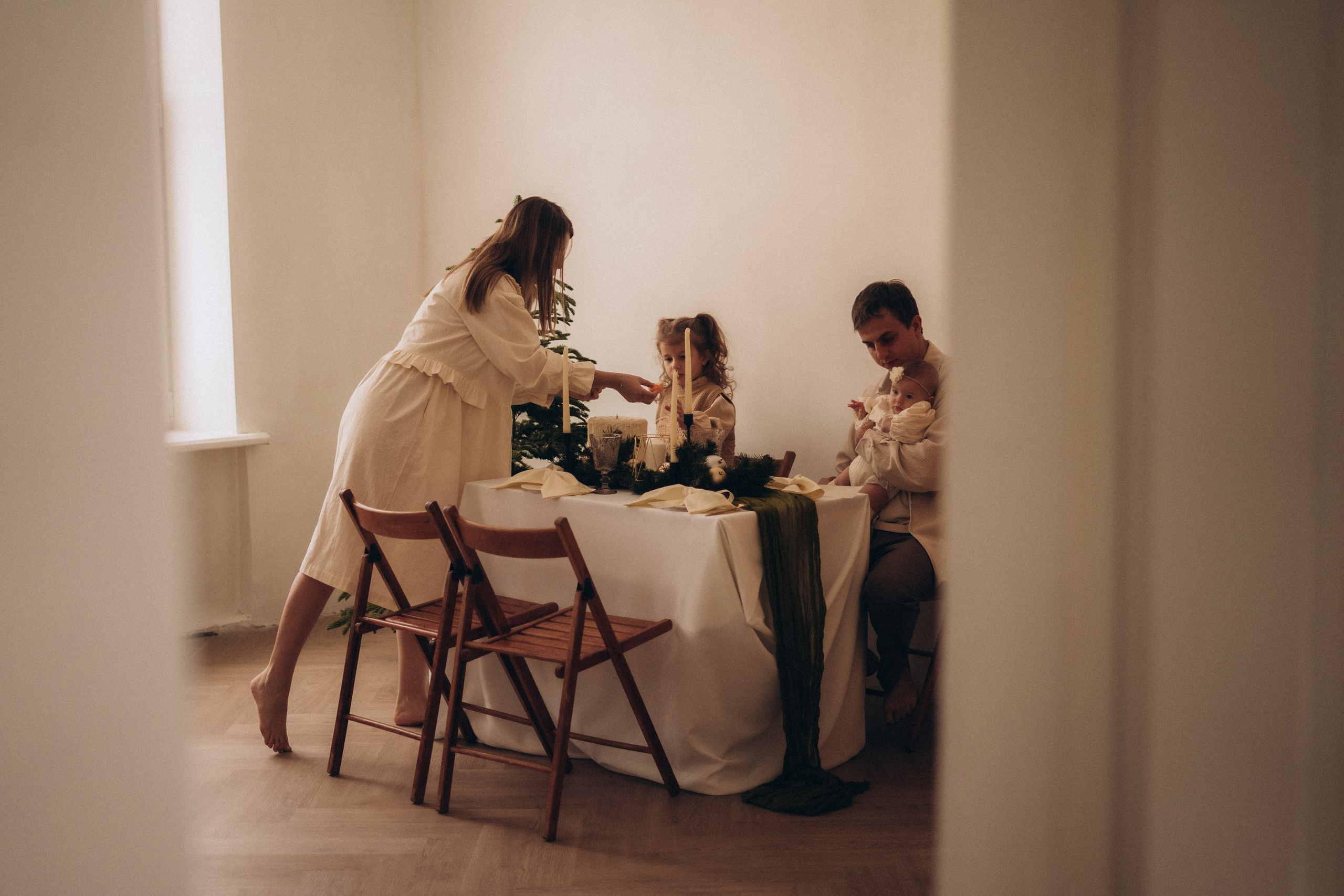 Женя, Ваня, Таисия и Есения. Главная