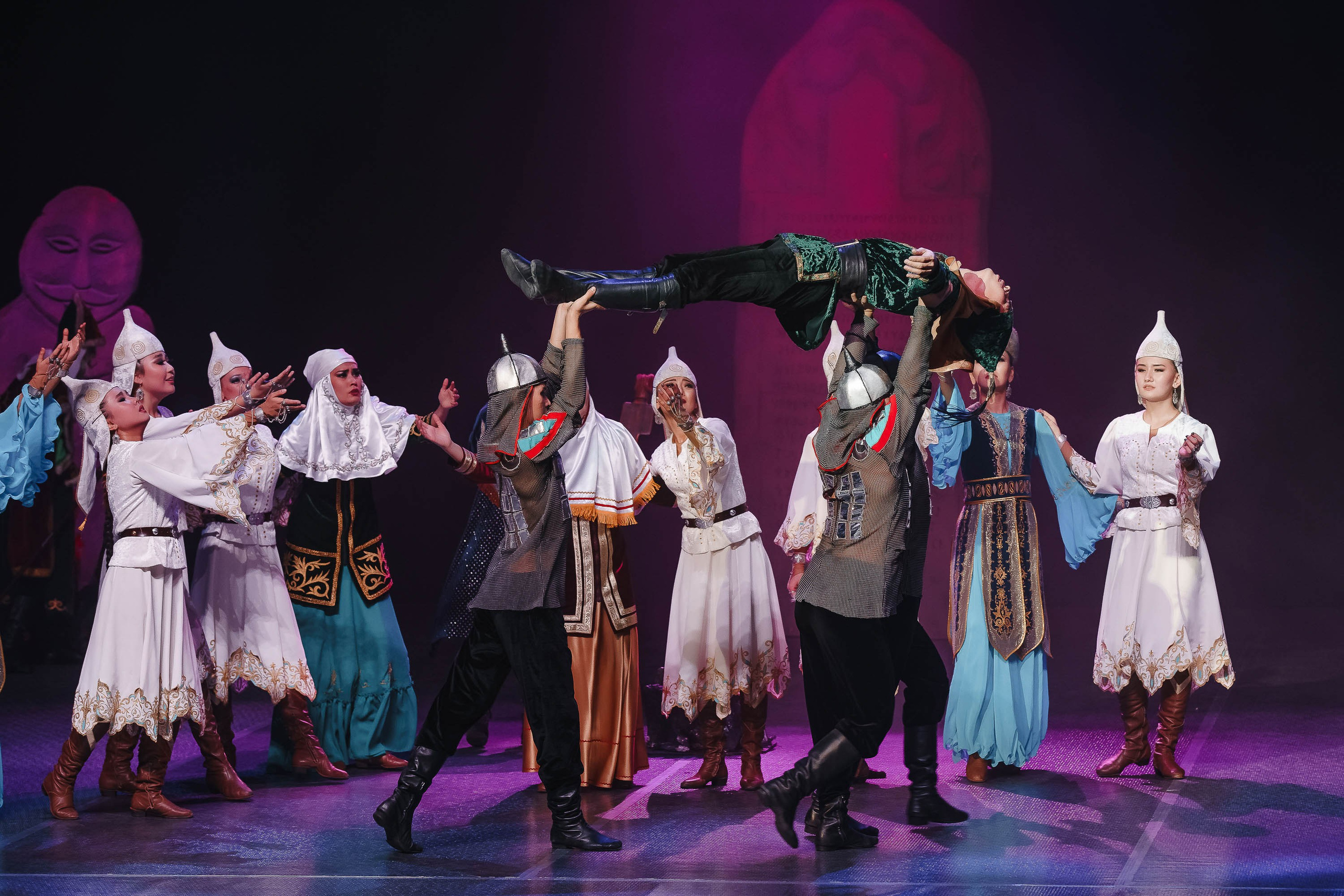 Спектакль театра танца «Наз» Туйгындар. Главная