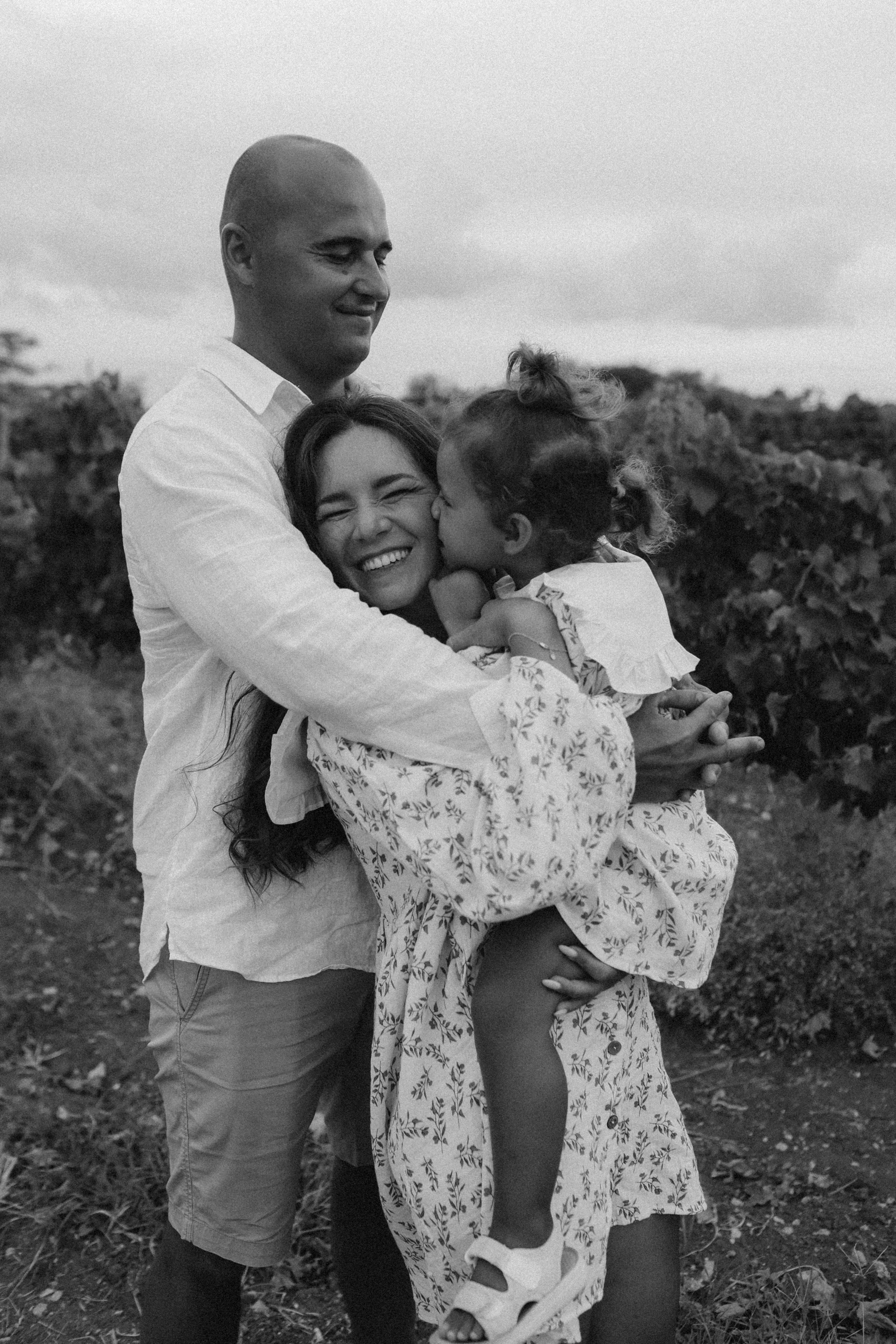 Пойдем, словлю тебе кузнечика. Свадебный и портретный фотограф. Видеограф на Свадьбу. Севастополь, Ялта, Симферополь, Крым