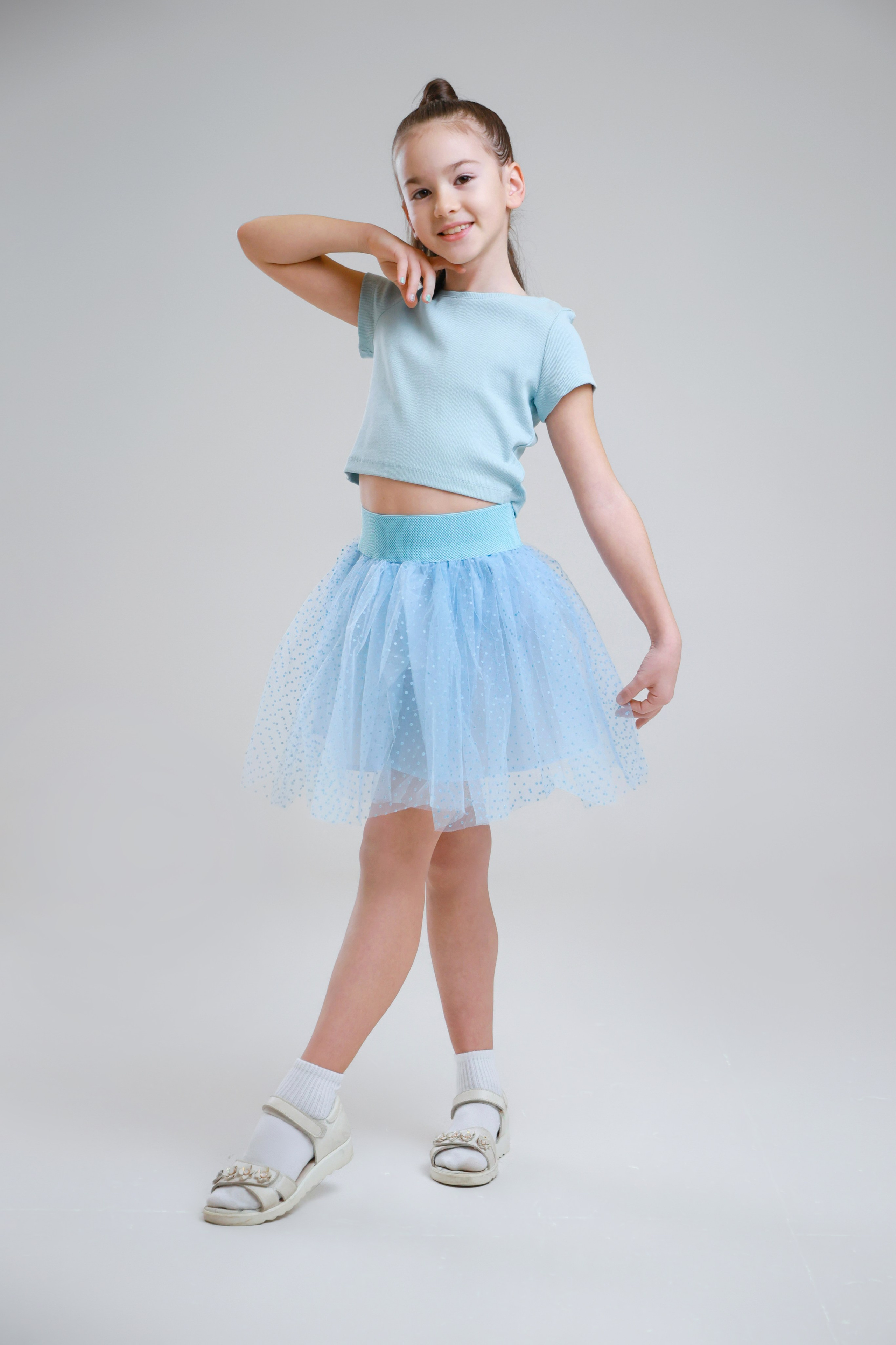 Фото детских платьев для рекламы на маркетплейсах. Фотограф, видеограф