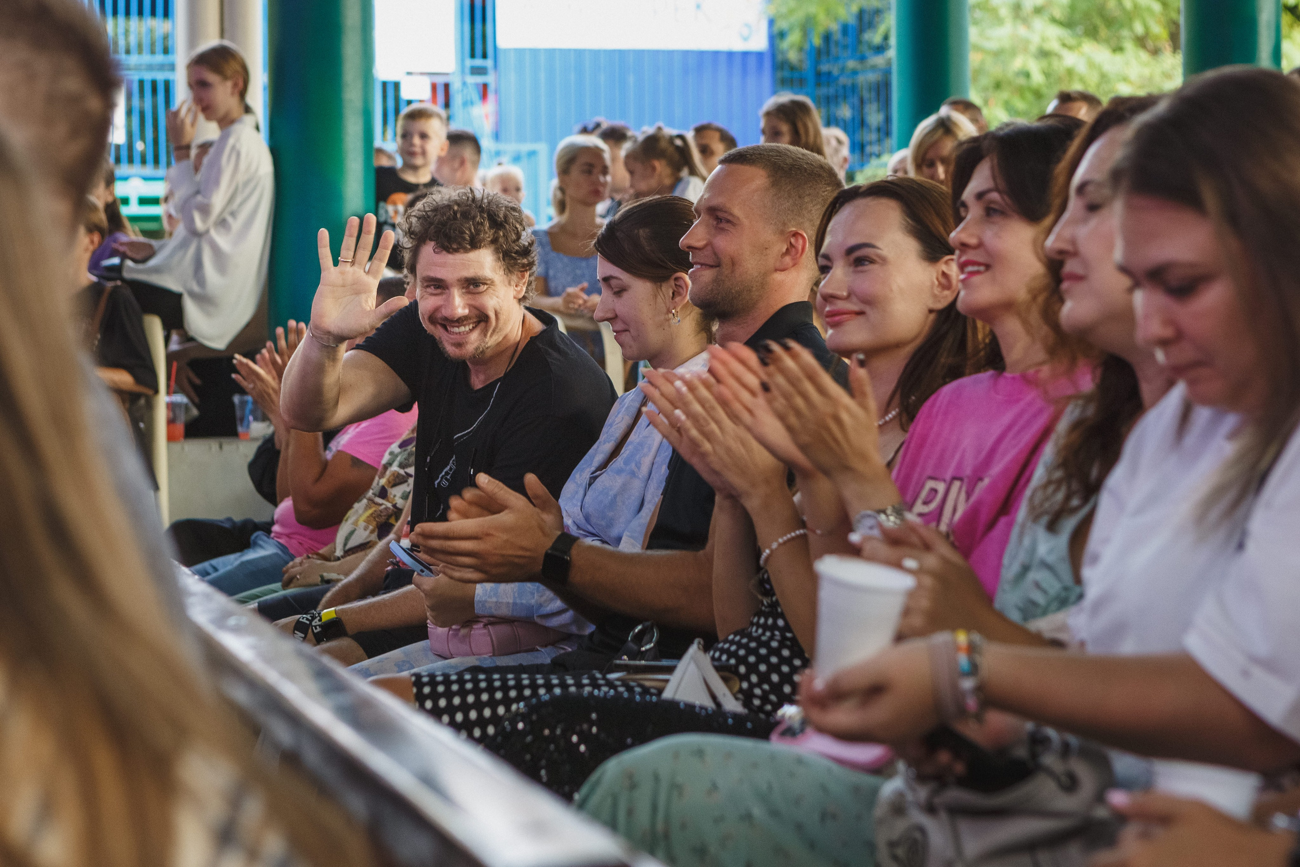 Шутки с уголка: Весёлый день с КВН в Парке Горького Таганрога. Свадебный и семейный фотограф в Таганроге Бакарюк Антон
