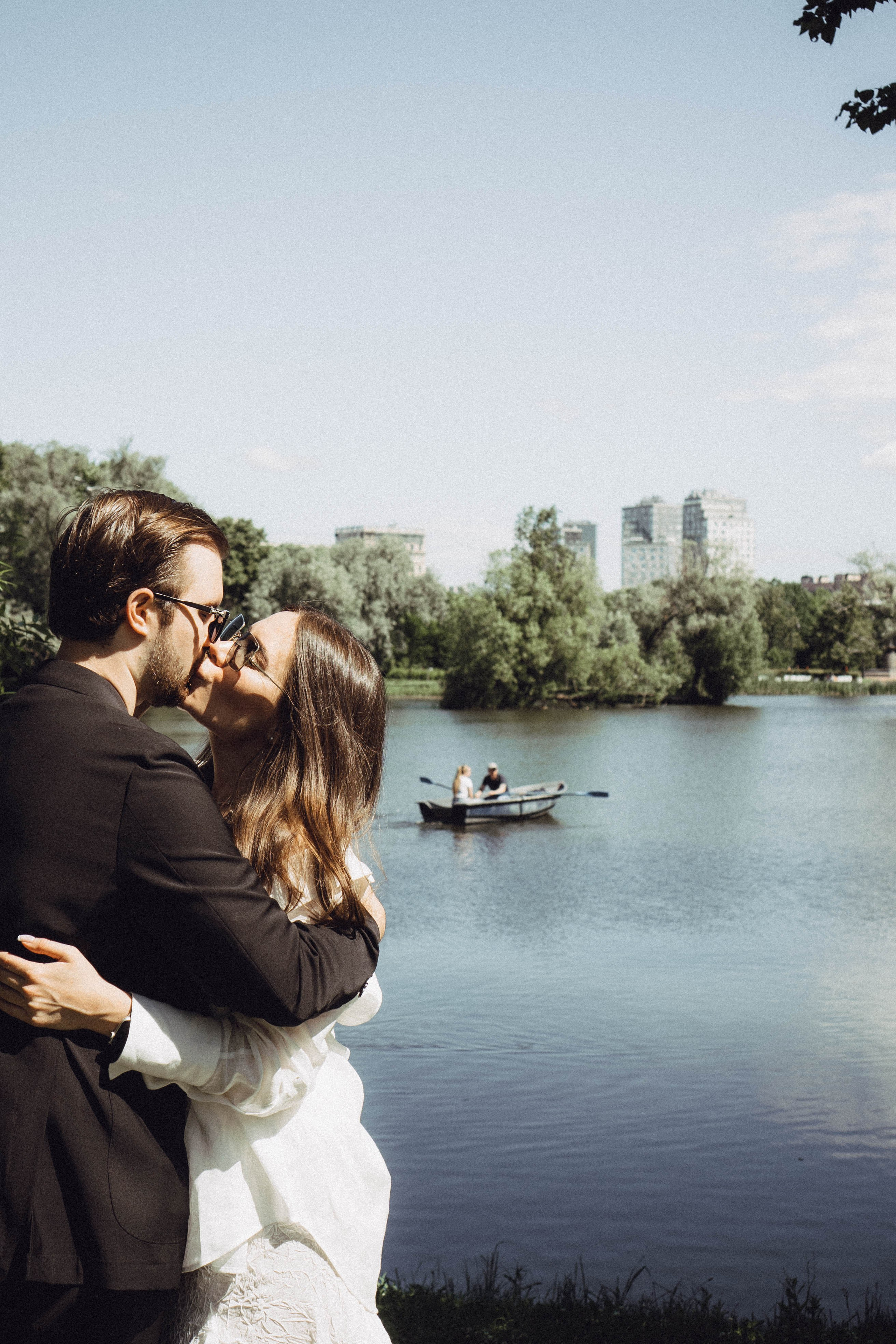 СВАДЕБНАЯ СЬЕМКА В ПАРКЕ ПОБЕДЫ И ПРОГУЛКА ПО МОСКОВСКОМУ ПРОСПЕКТУ. Профессиональный фотограф, Санкт-Петербург — Виктория Богомолова