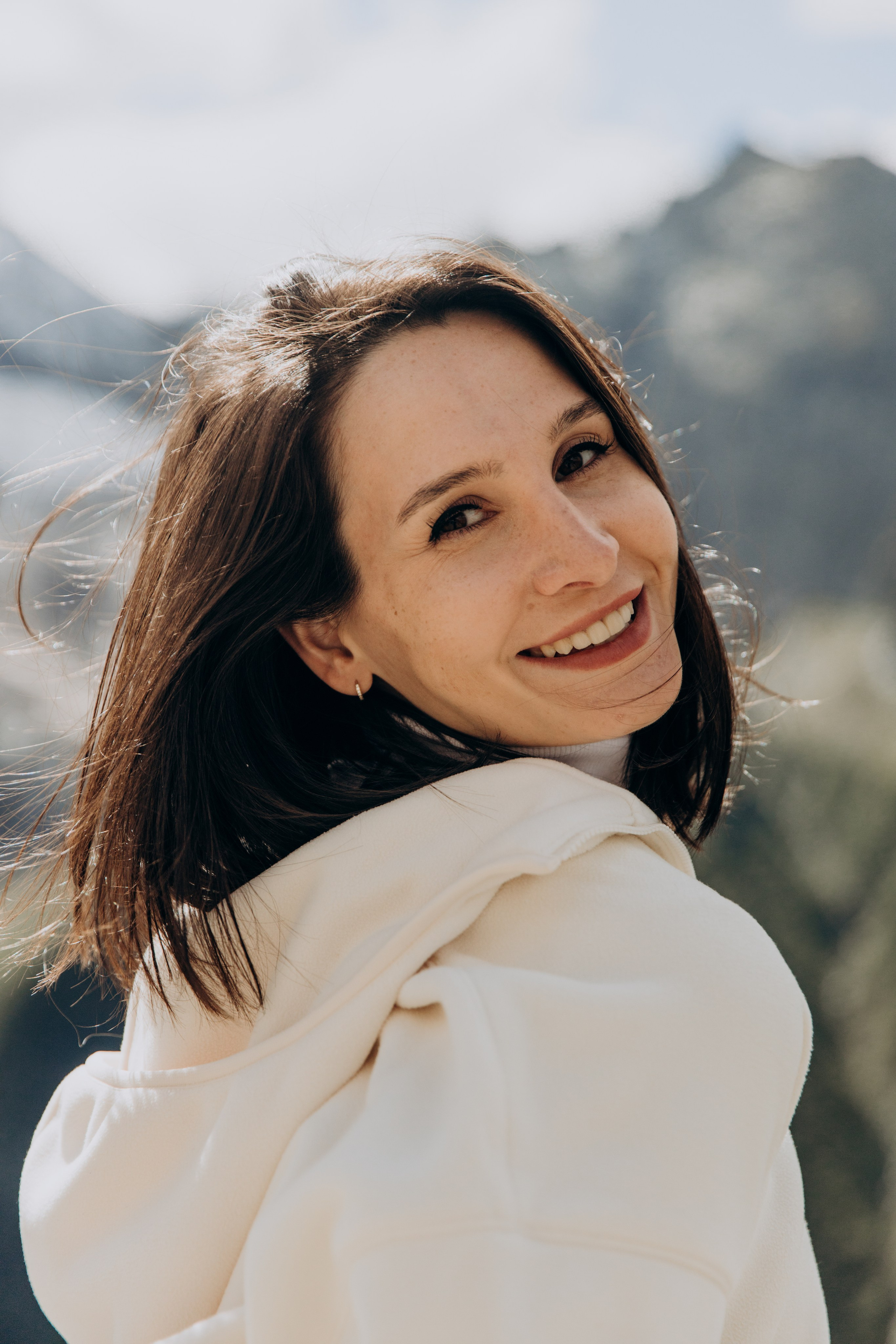 Юля с семьей, Домбай. Портфолио