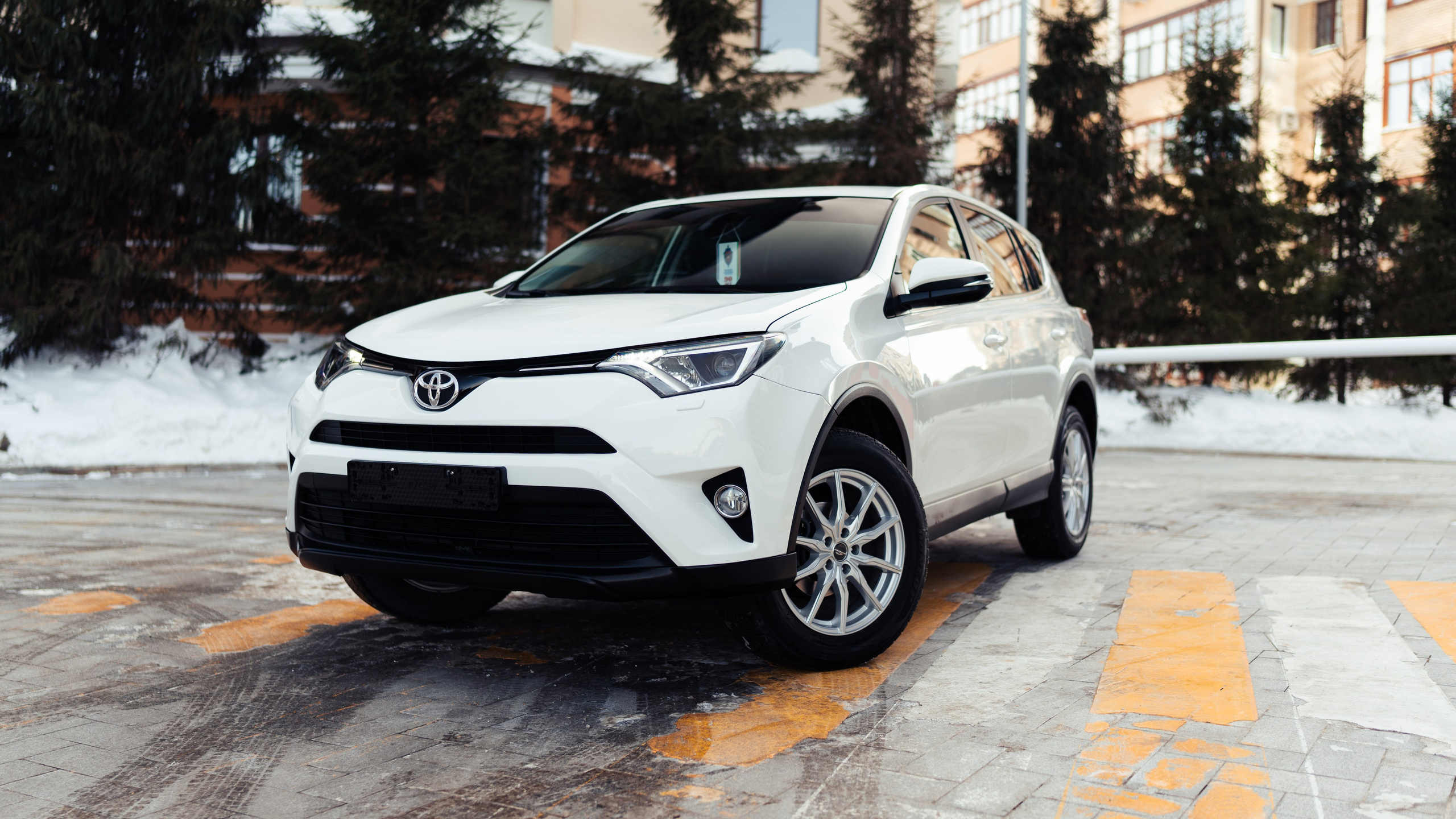 Toyota RAV4. Фотограф в СПБ Алмаз Камаев