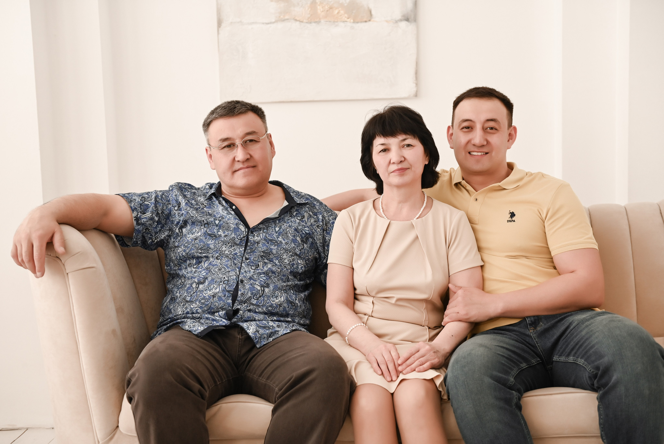 Семейная студийная  фотосессия 2. Свадебный, семейный, детский, контент фотограф в Омске Максим Ильин