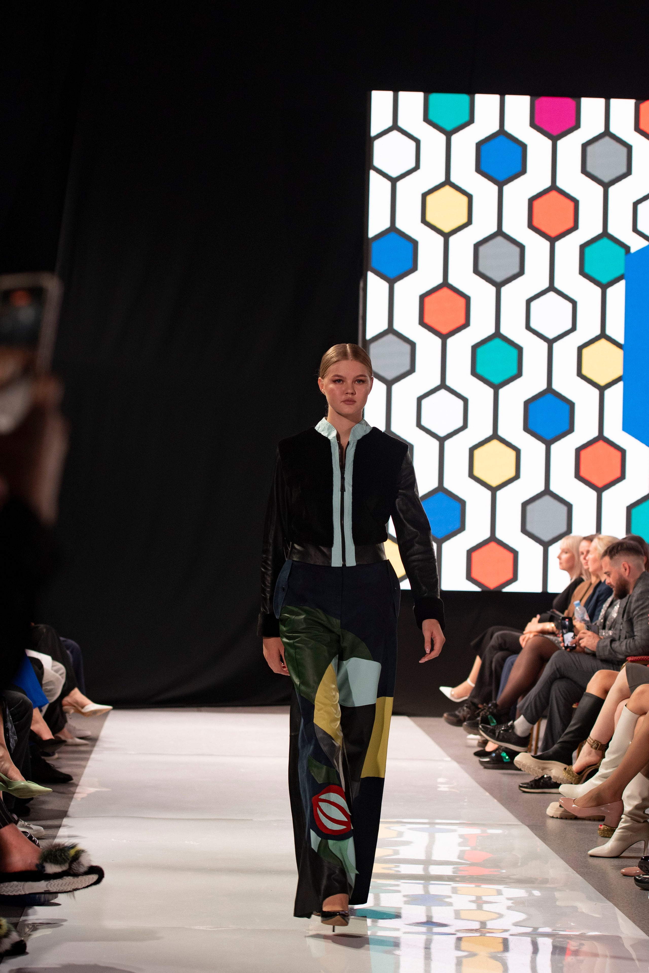 Фотограф на модельный показ. Свадебный, семейный, фэшн фотограф, школьный фотограф в Сочи