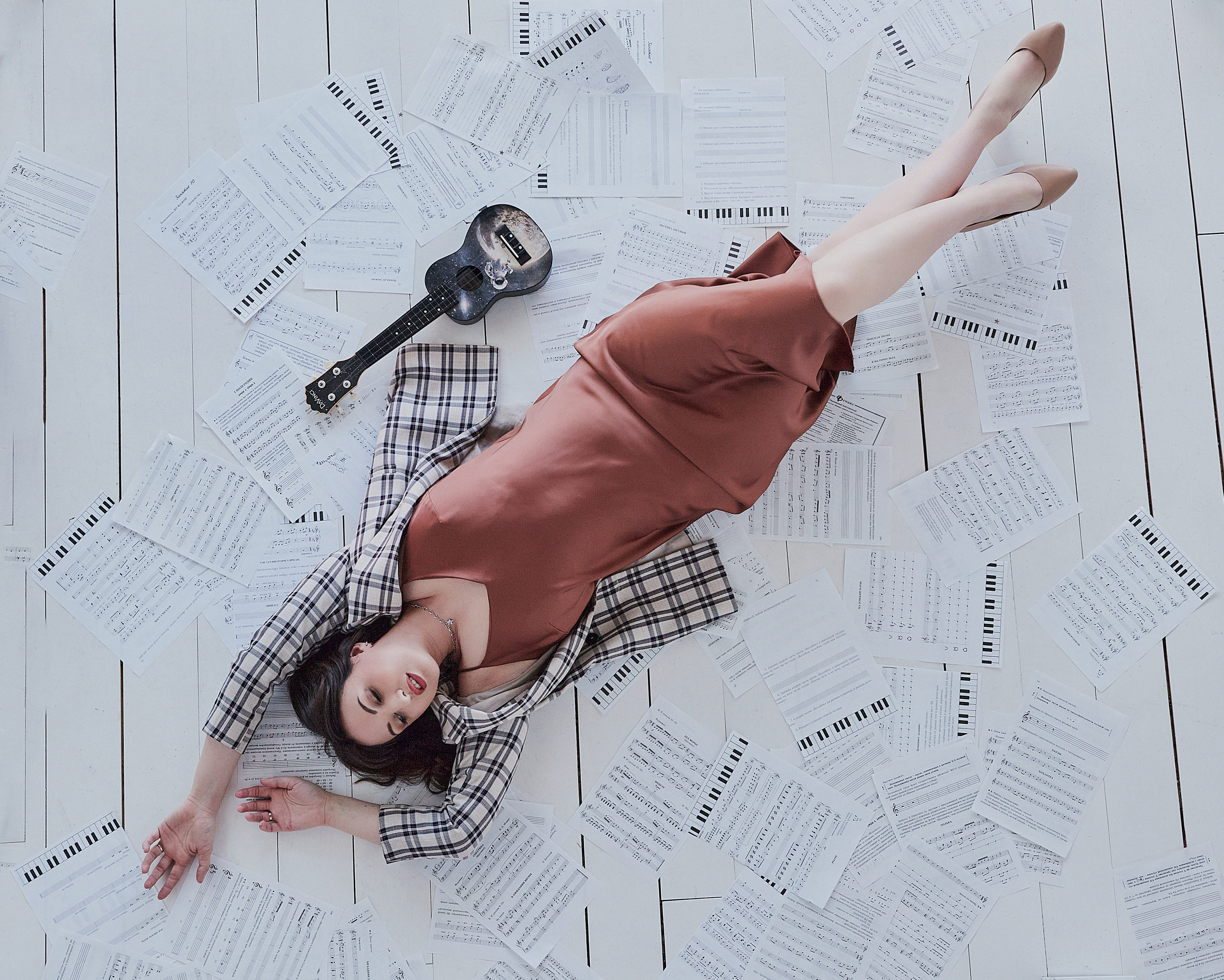 Елена (музыкант). Главная