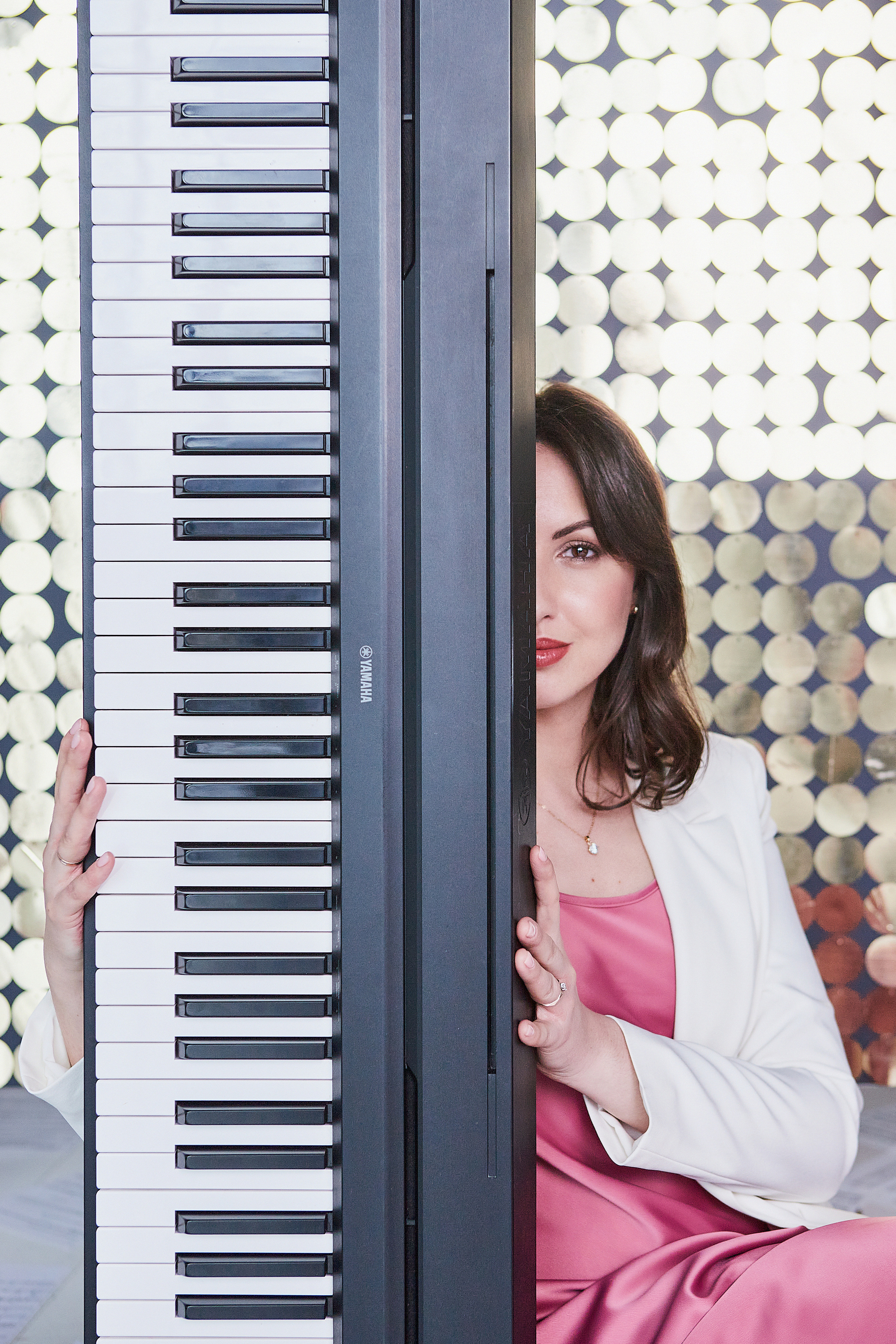 Елена (музыкант). Главная