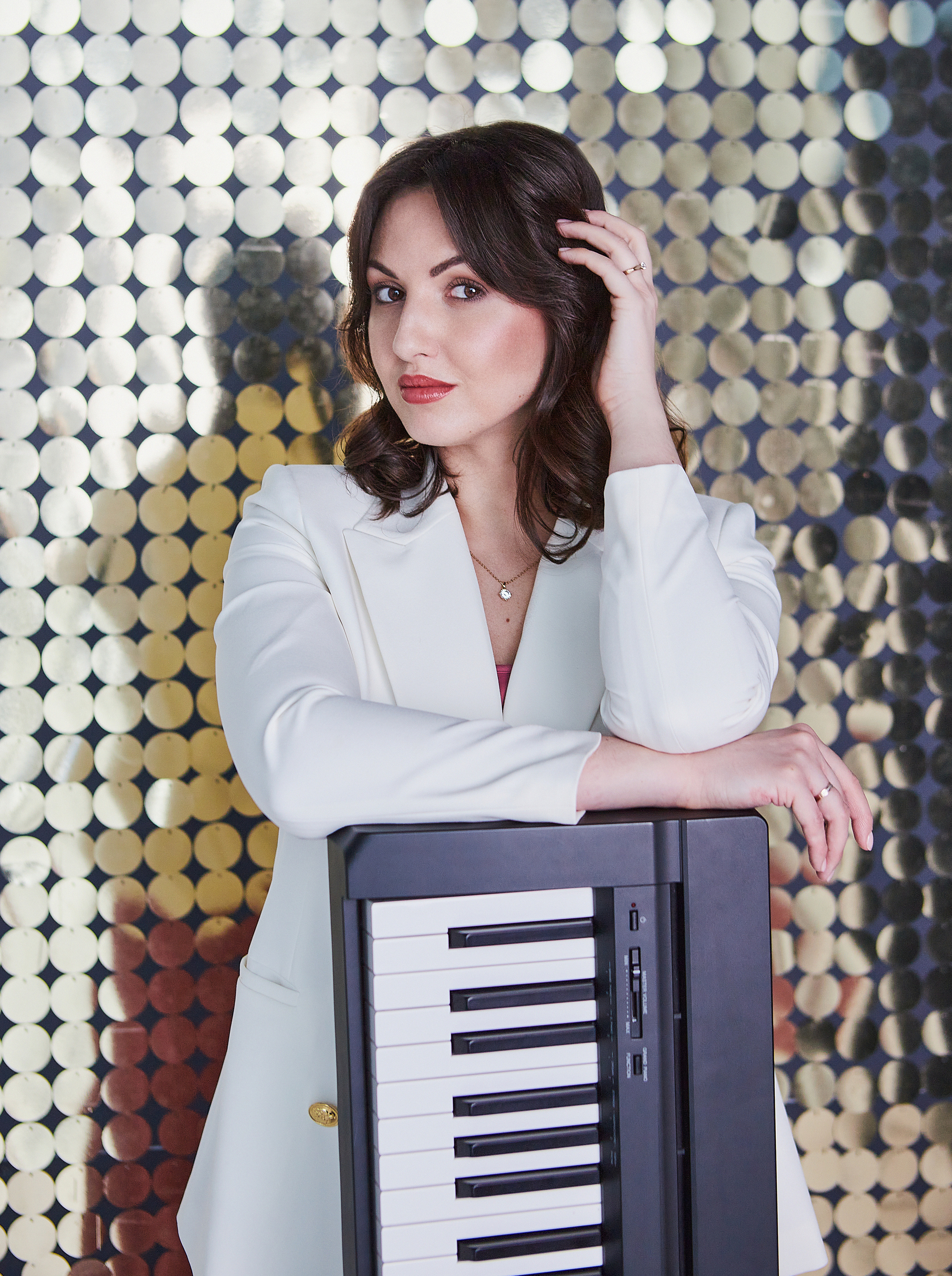 Елена (музыкант). Главная