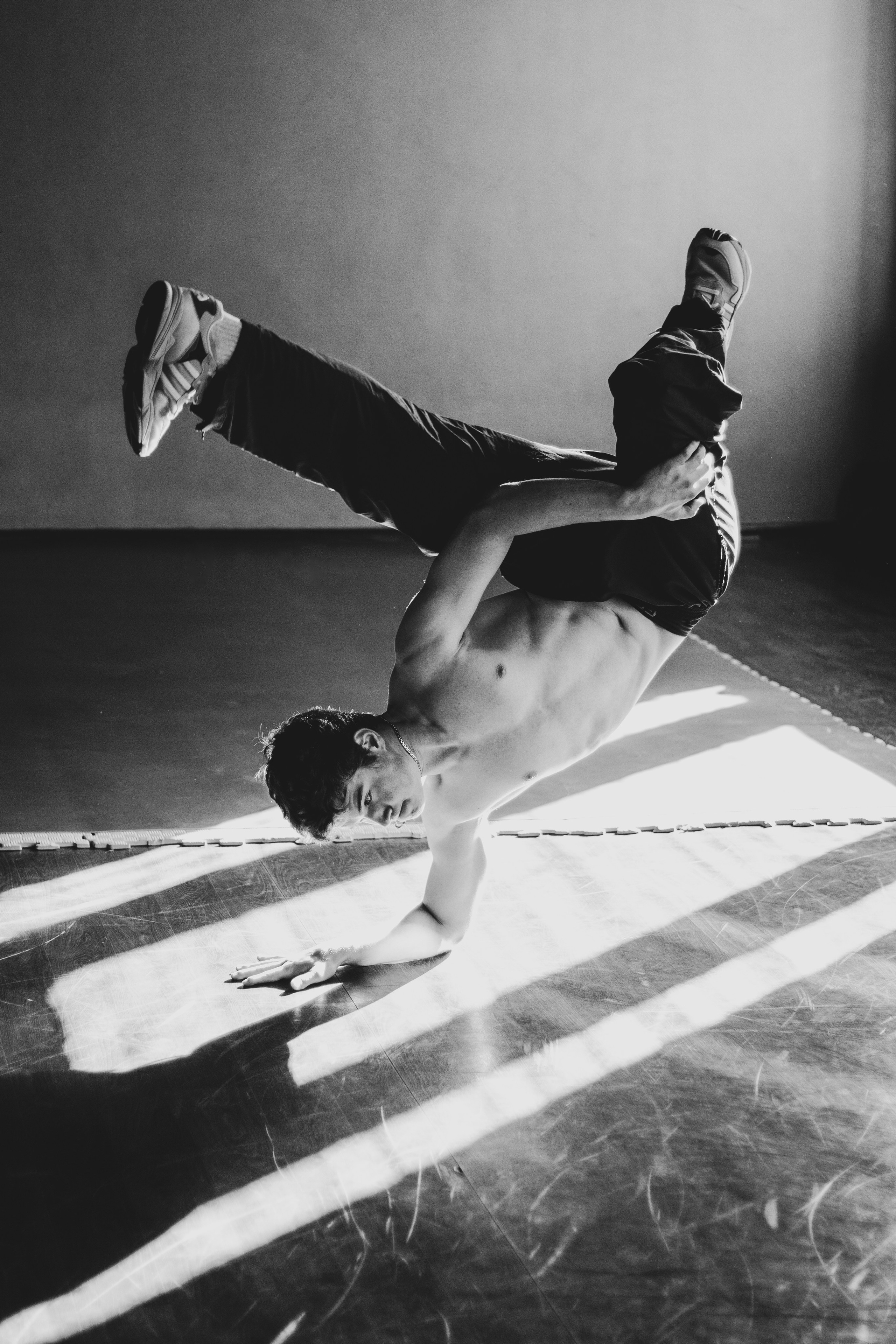 Портретная съемка — Михаил. Портретный фотограф в Орле. Готовые фото за 3 дня! Помощь в позировании. Советы по организации