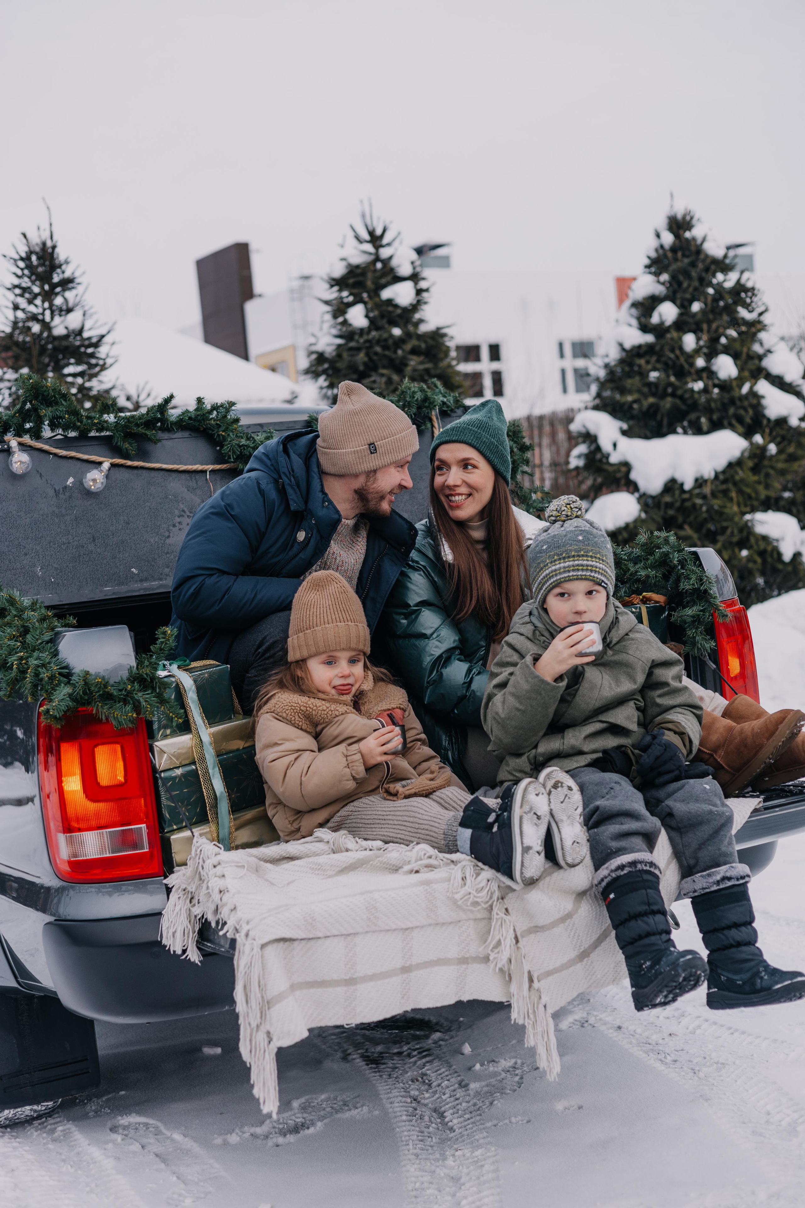 Семья, зима, пикап. Marina Shakirova Photography