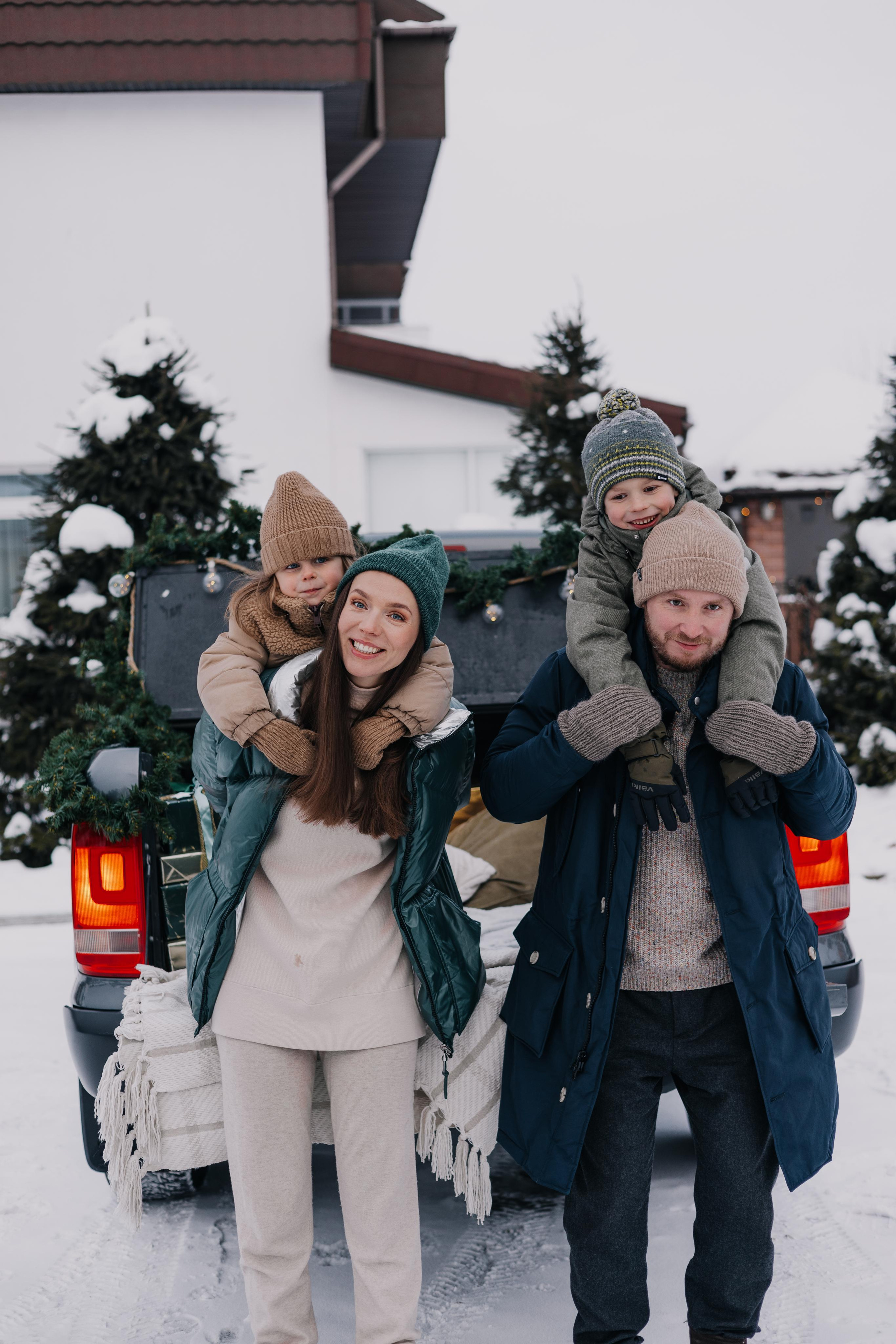 Семья, зима, пикап. Marina Shakirova Photography