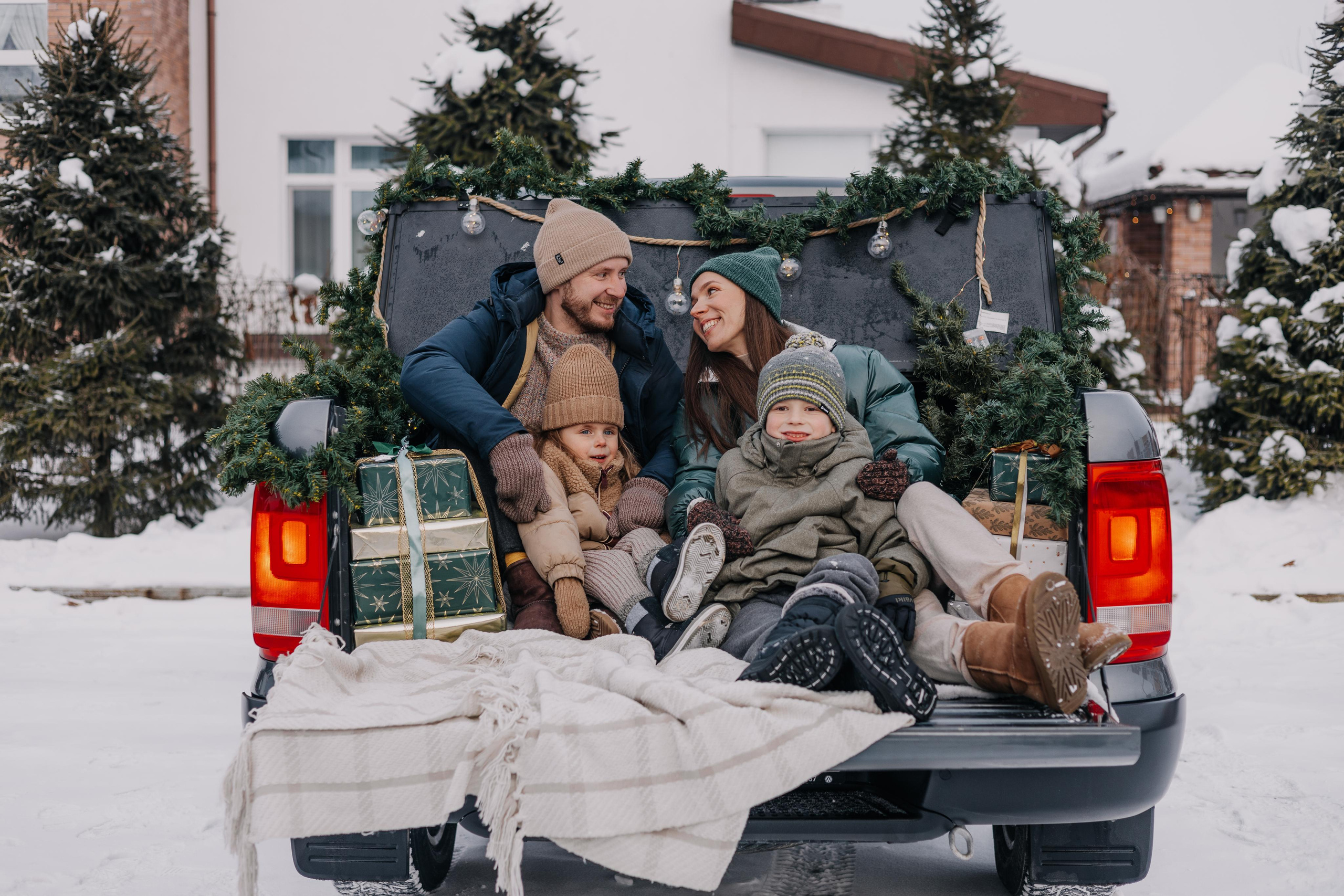 Семья, зима, пикап. Marina Shakirova Photography