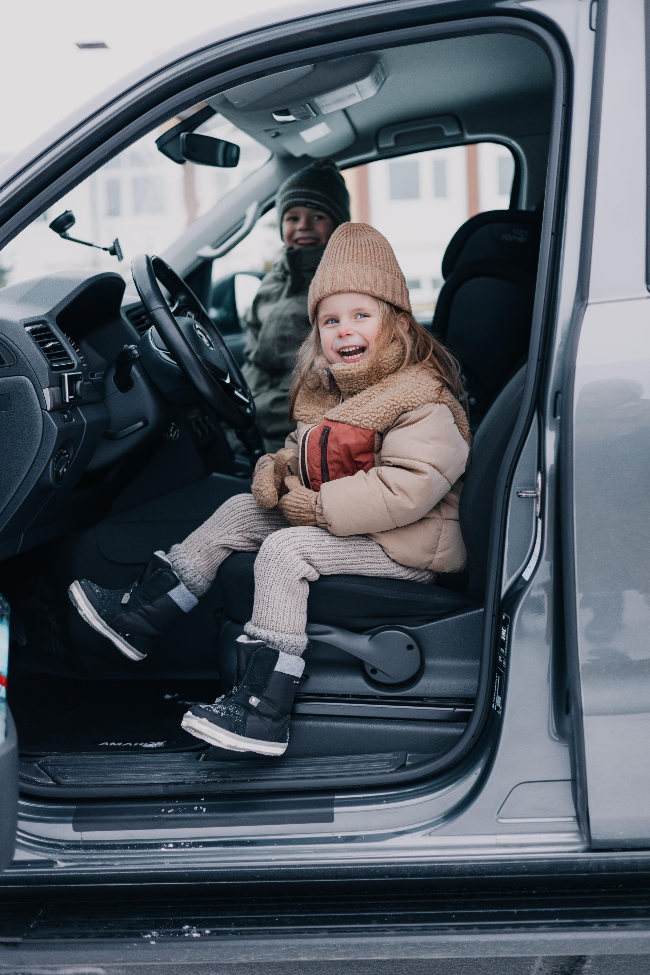Семья, зима, пикап. Marina Shakirova Photography