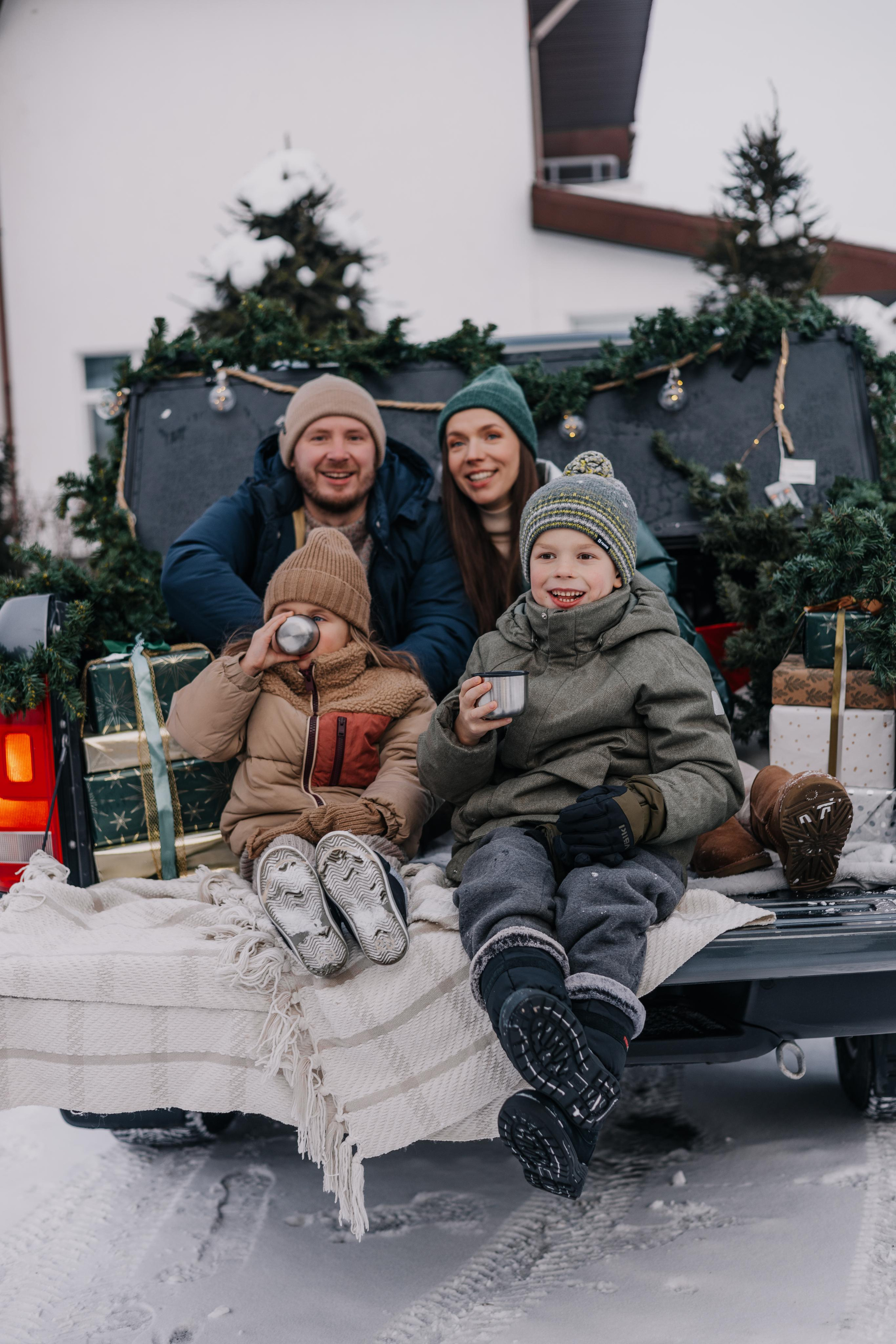 Семья, зима, пикап. Marina Shakirova Photography