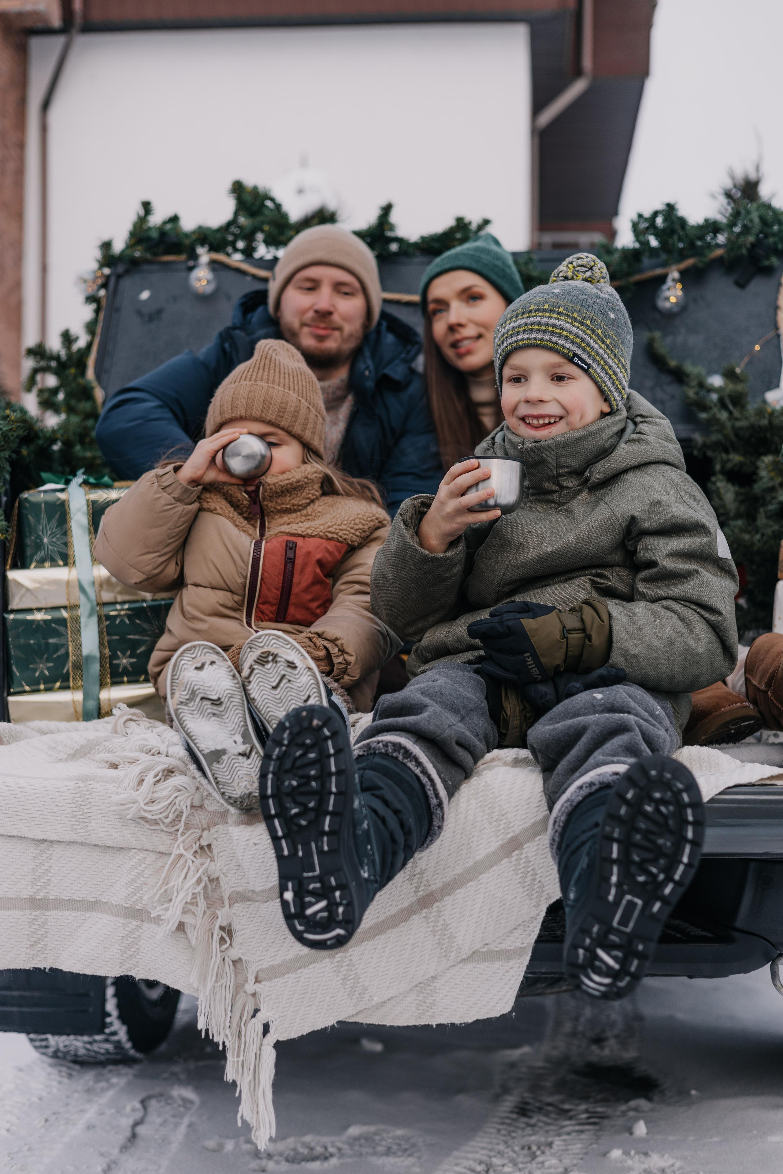 Семья, зима, пикап. Marina Shakirova Photography