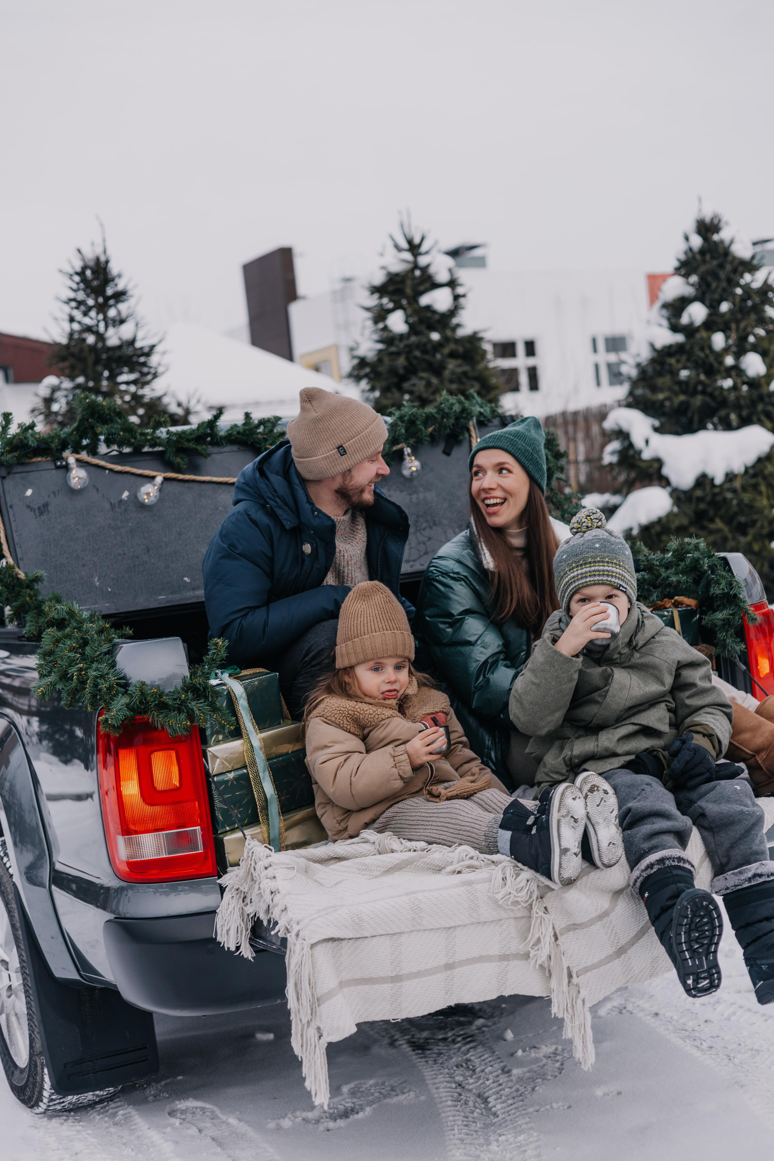 Семья, зима, пикап. Marina Shakirova Photography