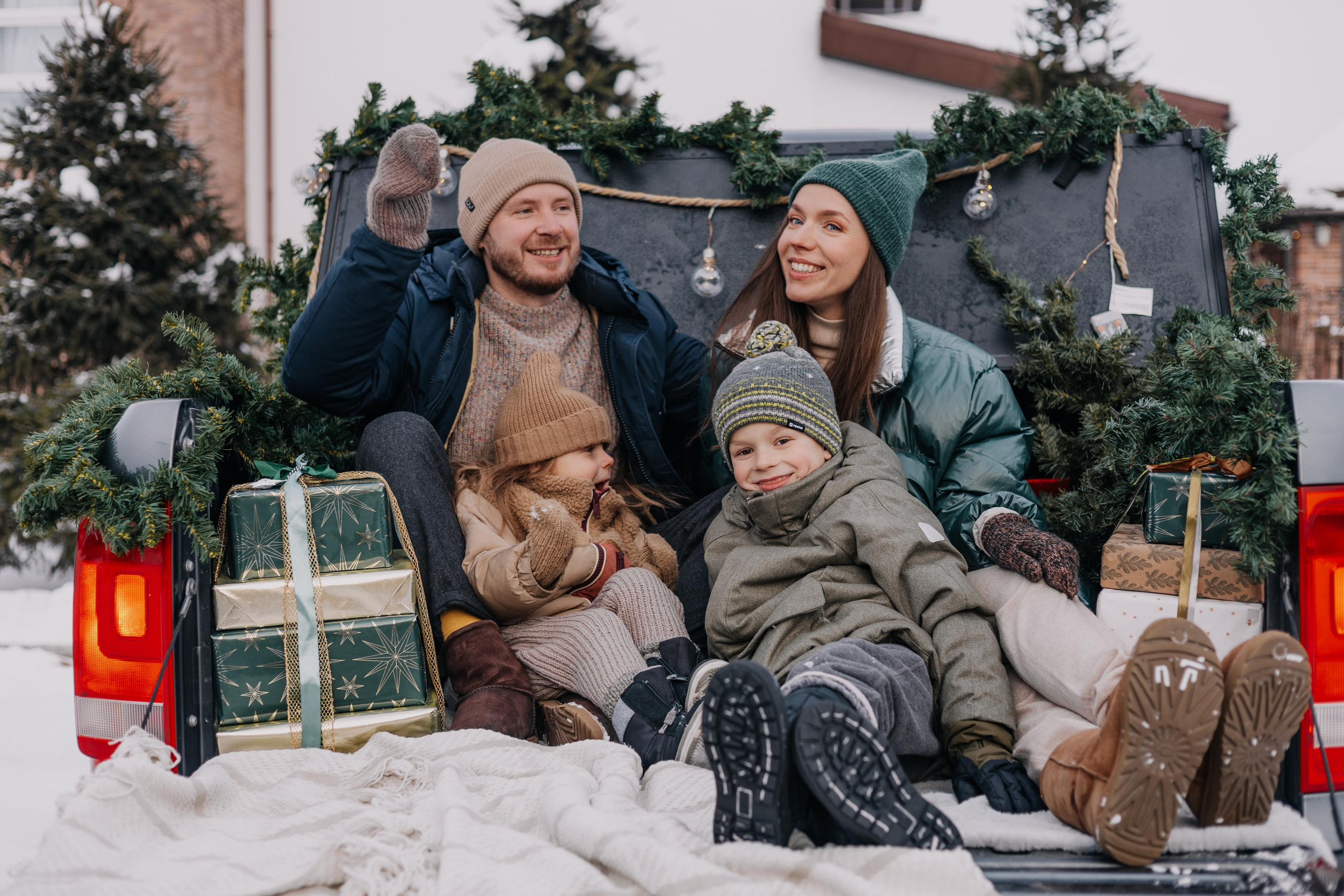 Семья, зима, пикап. Marina Shakirova Photography