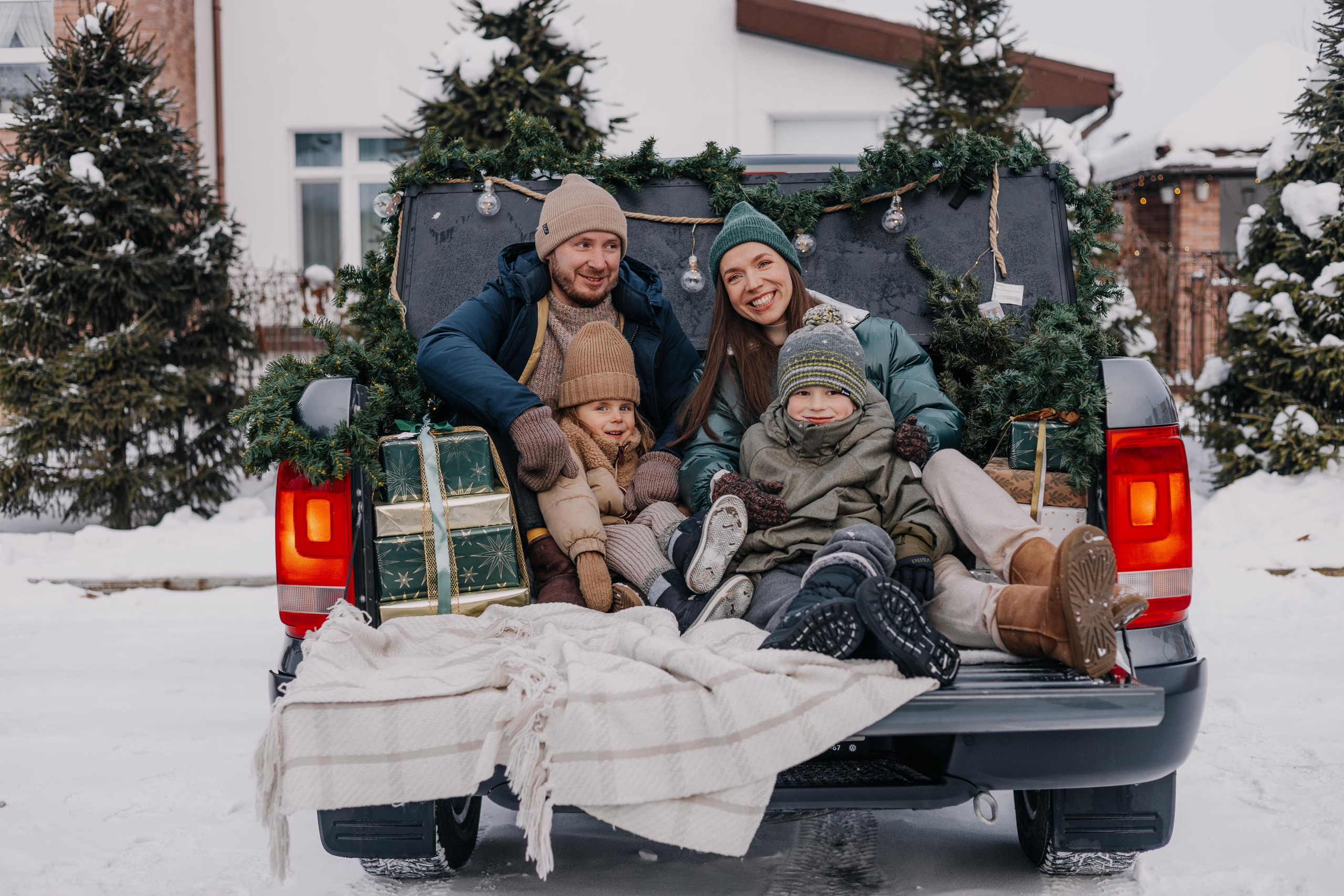 Семья, зима, пикап. Marina Shakirova Photography