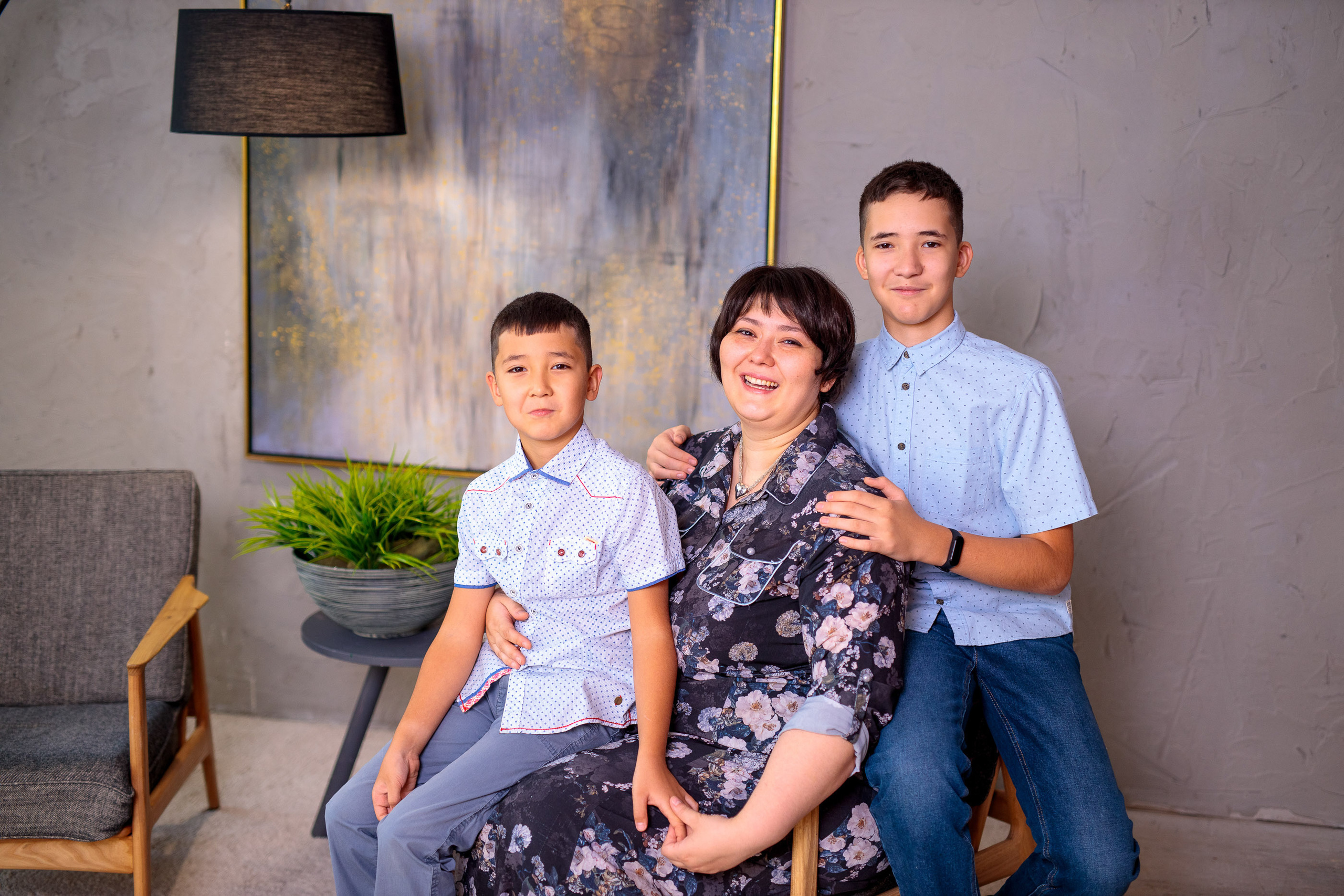 Фотосессия в студии большой семьи. Свадебный и семейный фотограф в Алматы Алексей Балышев