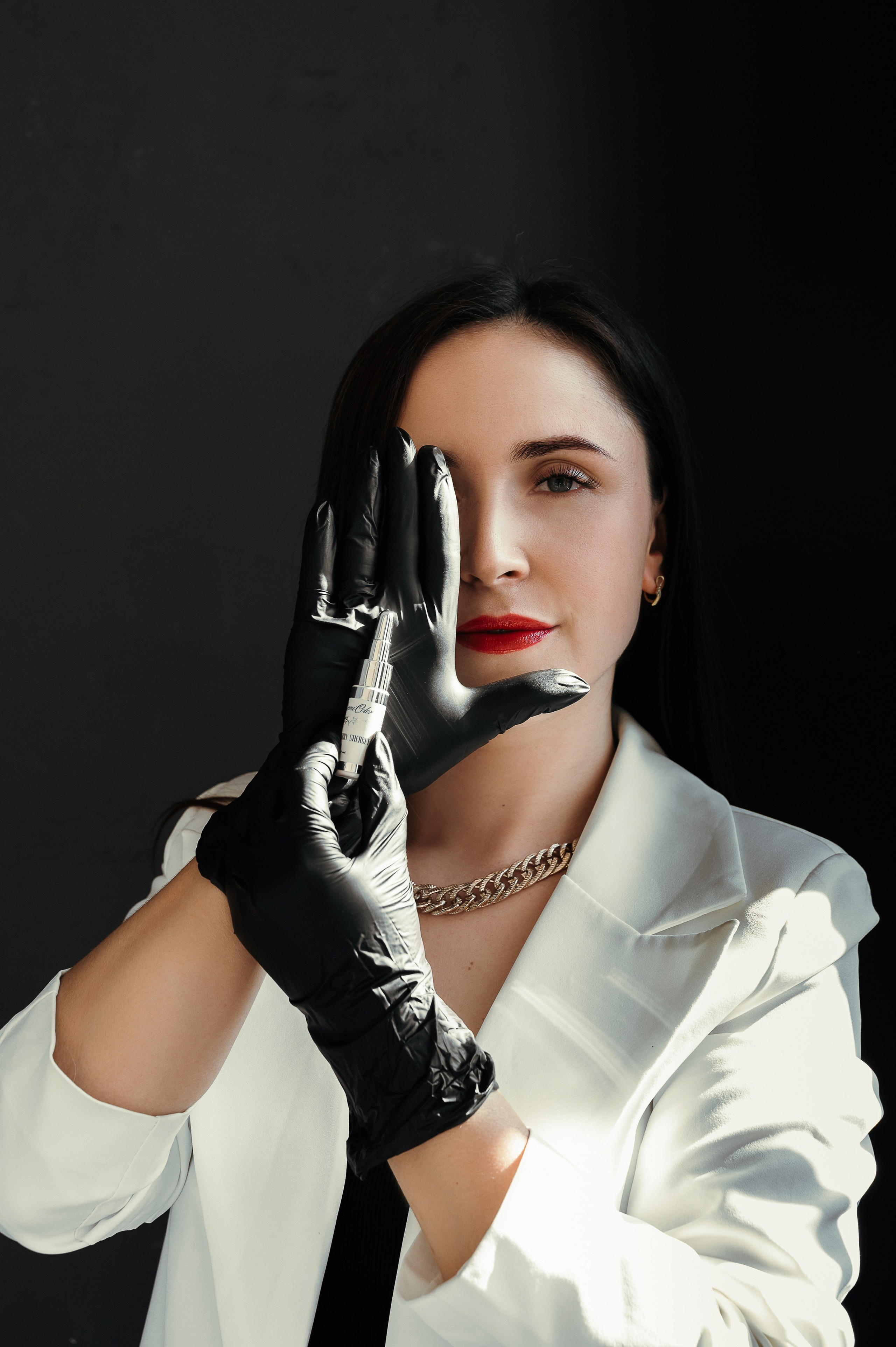 Надя — мастер по перманентному макияжу. Портретный и семейный фотограф в Екатеринбурге Мария Чахеева