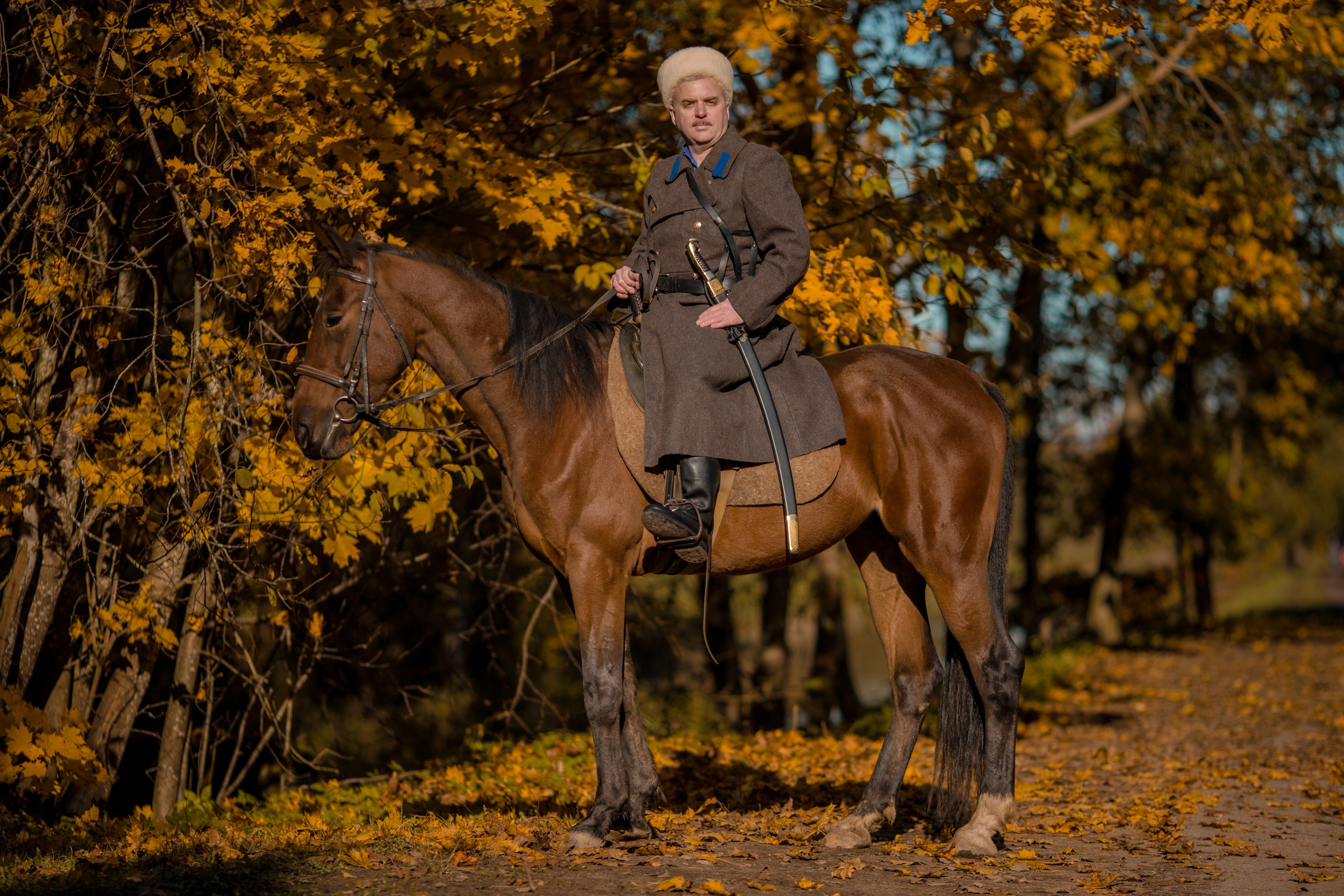 Фотосессия с лошадью в казачьем стиле 