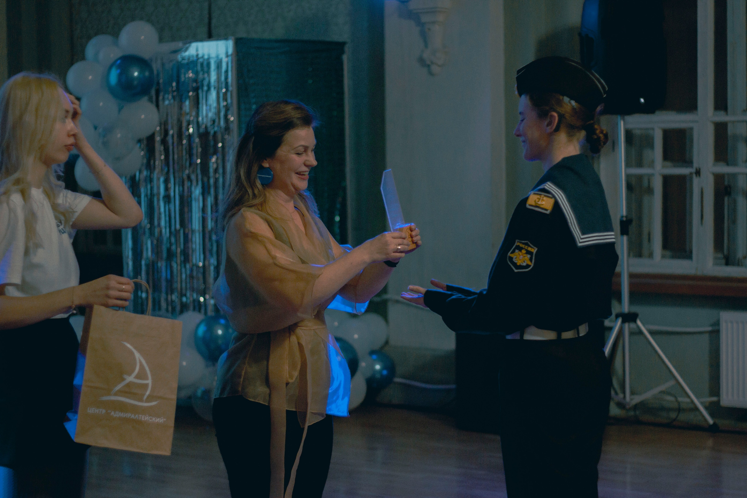 Новогодняя премия Молодёжного центра «Адмиралтейский». Репортажная и портретная фотосъёмка