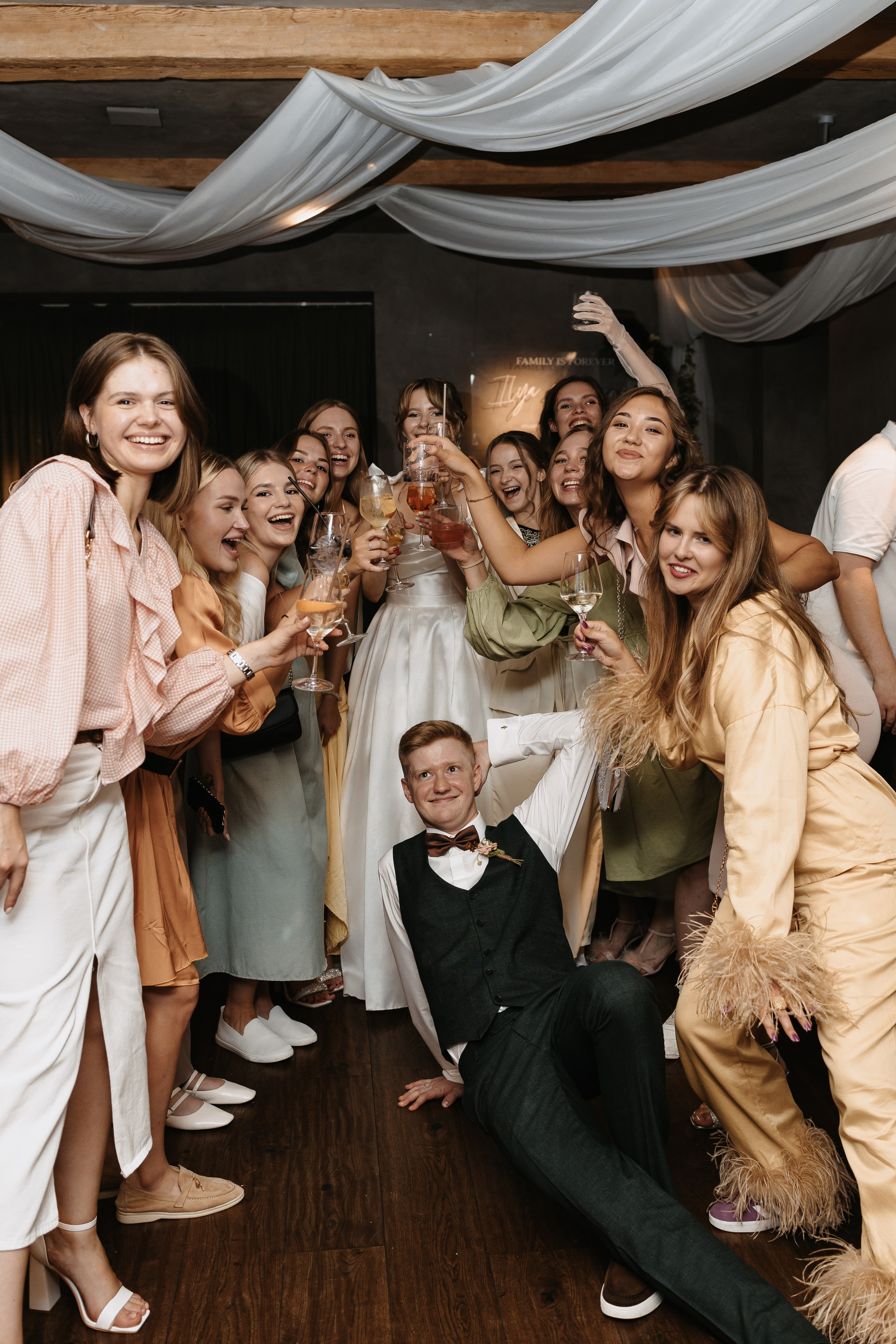 Илья и Ксюша (2024). Свадебный и семейный фотограф в Москве Яна Шувалова