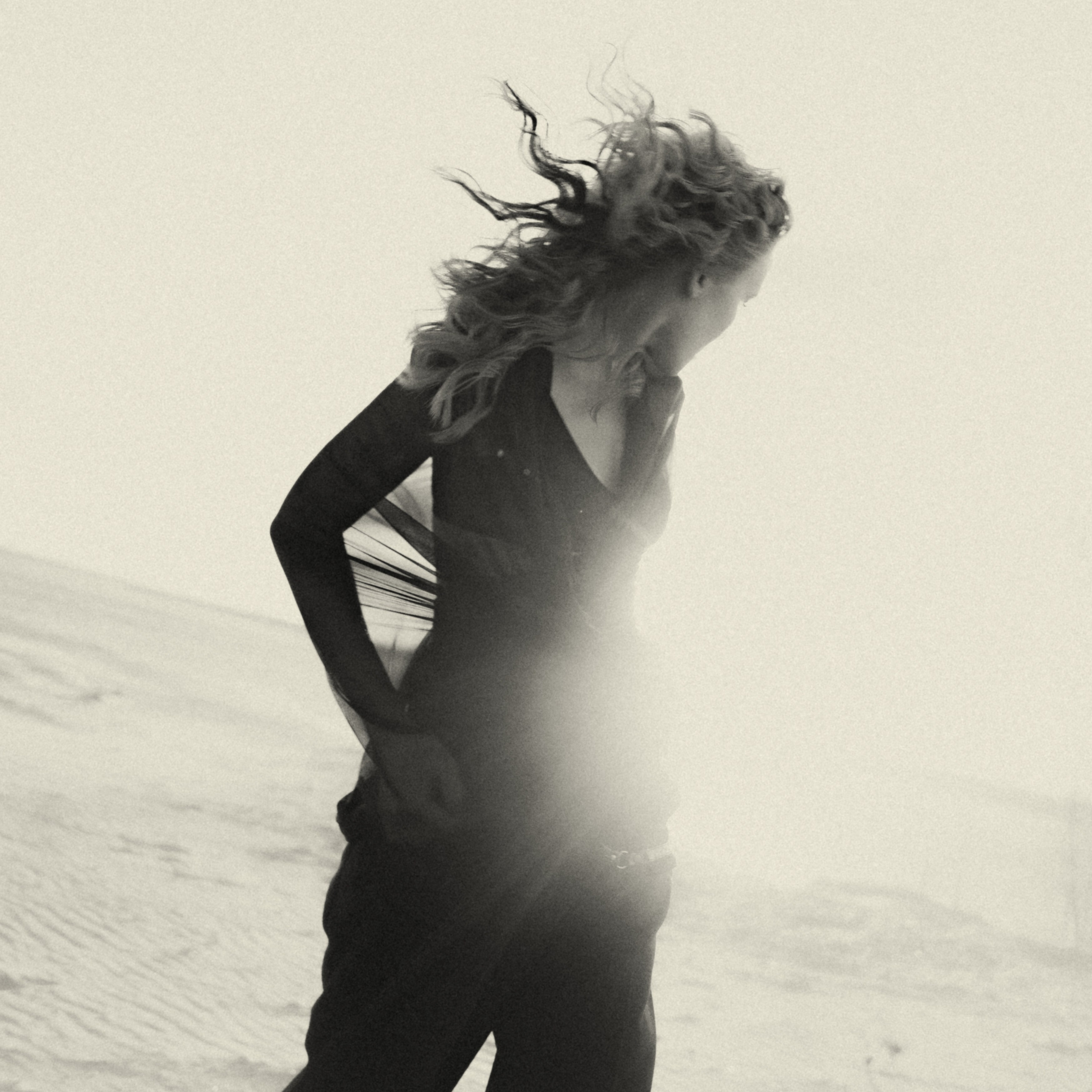 ALINA. TUTSARKIS — Art Director | Stylist | Photographer