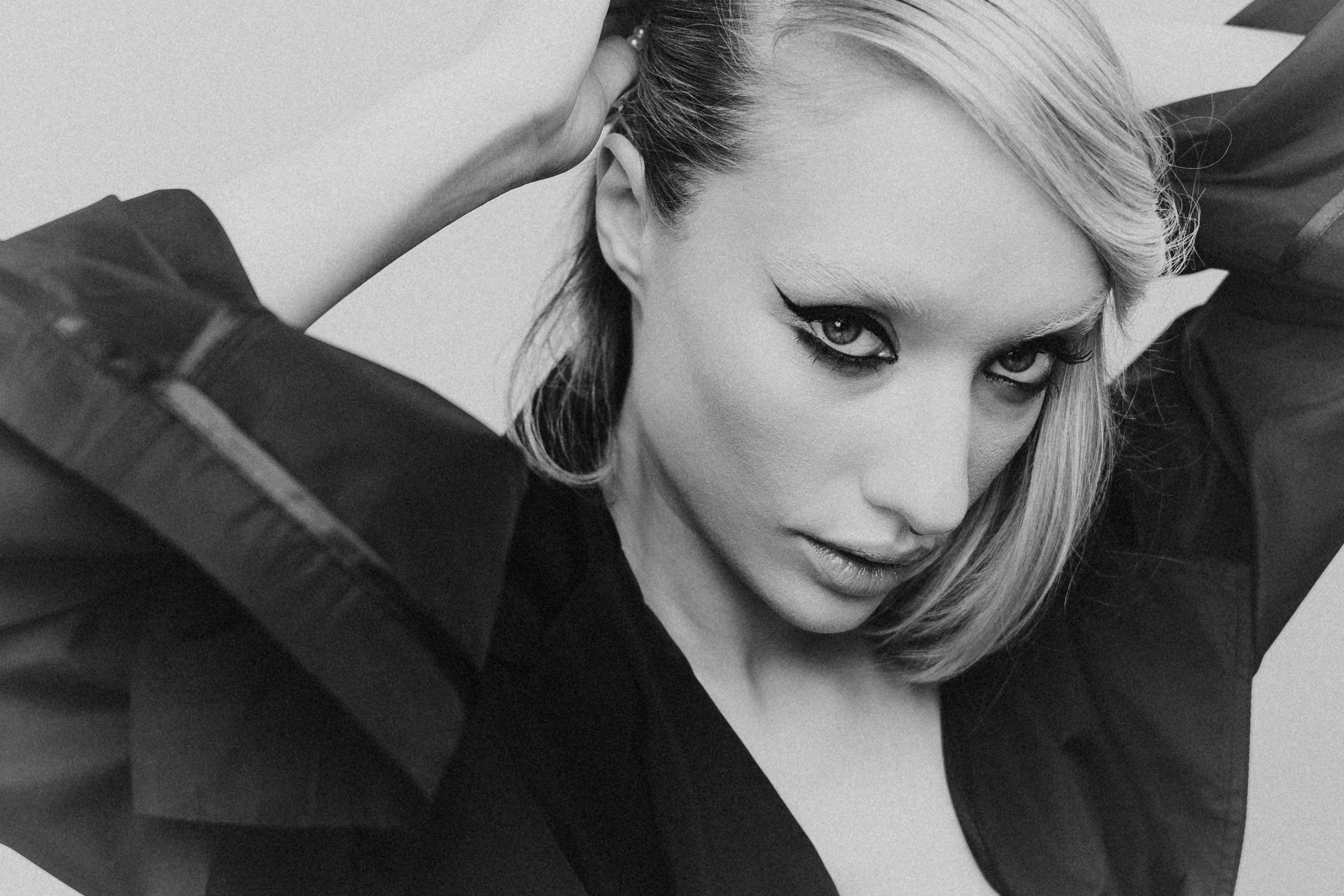 ZO: YOUR INNER PRINCESS. TUTSARKIS — Art Director | Stylist | Photographer