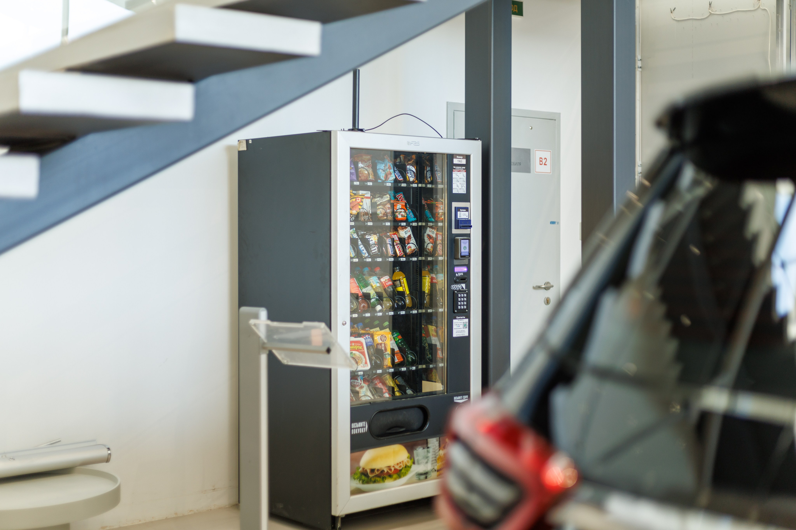 Фото для автомобильного дилерского центра в СПб