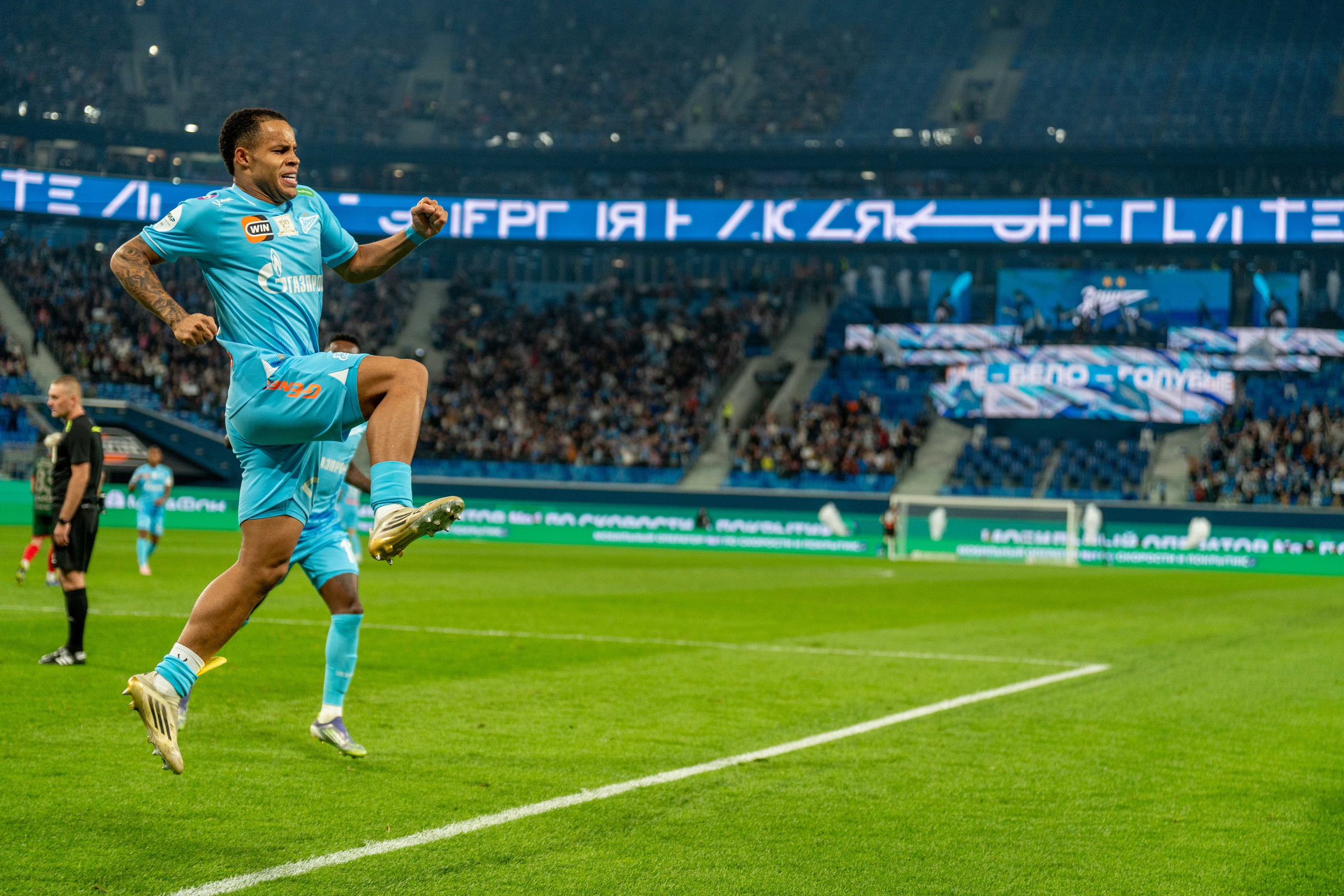 Зенит — Локомотив: фотогалерея 14-го тура РПЛ на Газпром Арене | Антон Гауф. Спортивный фотограф в Санкт-Петербурге | Антон Гауф