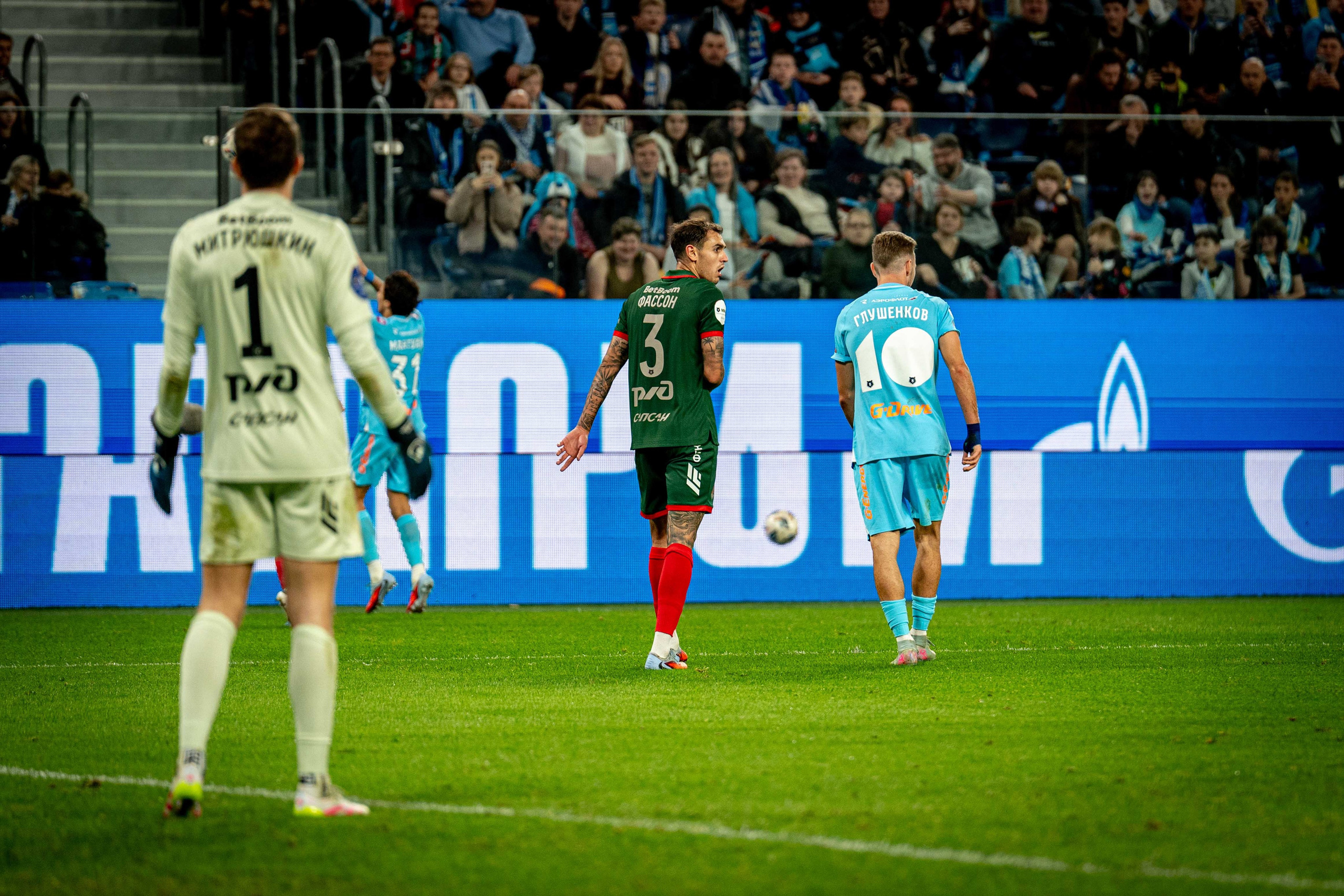 Зенит — Локомотив: фотогалерея 14-го тура РПЛ на Газпром Арене | Антон Гауф. Спортивный фотограф в Санкт-Петербурге | Антон Гауф