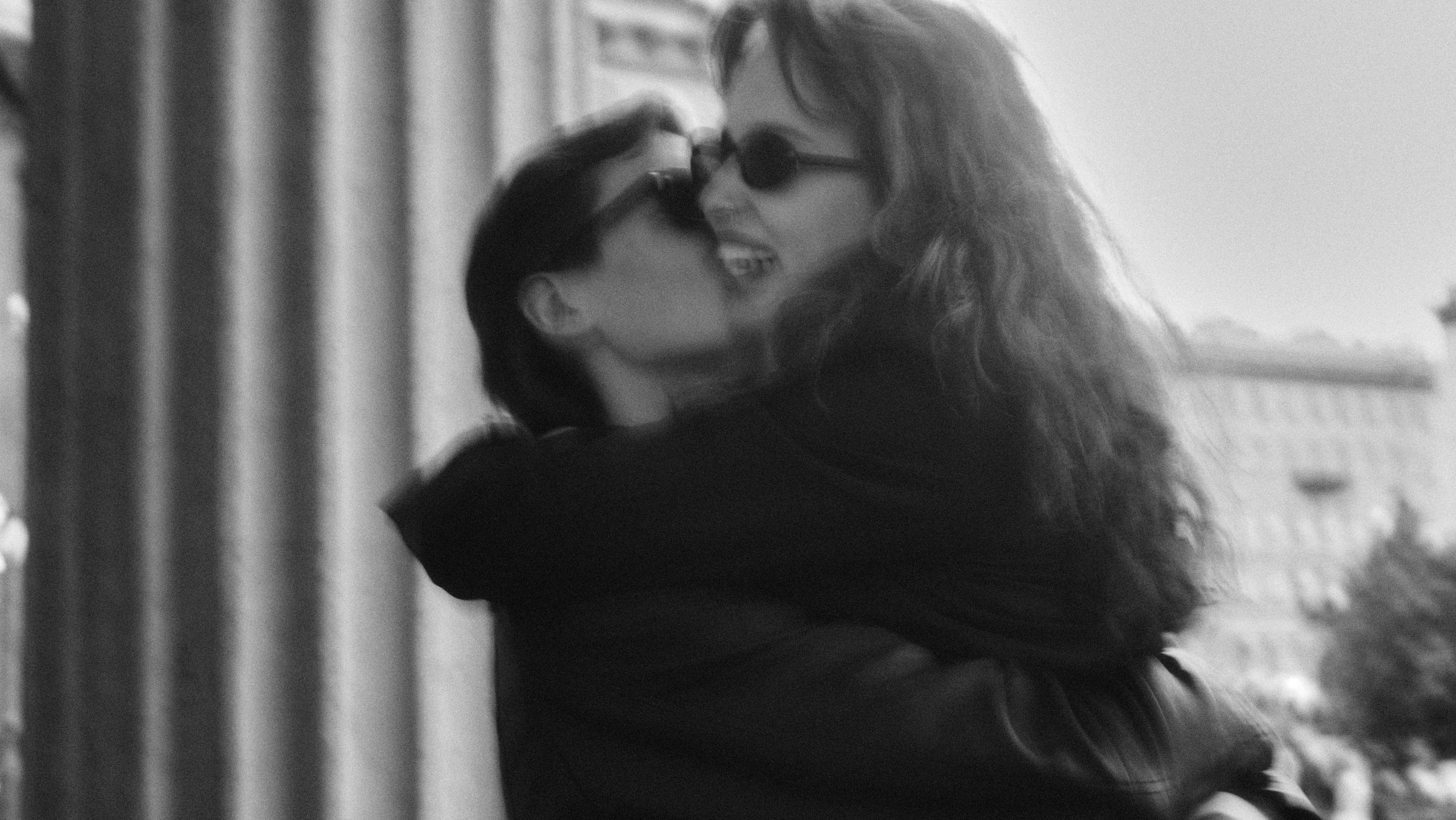 Городской роман — чёрно-белая фотосессия у Казанского собора, Санкт-Петербург. Сергей Горшенин — профессиональный фотограф