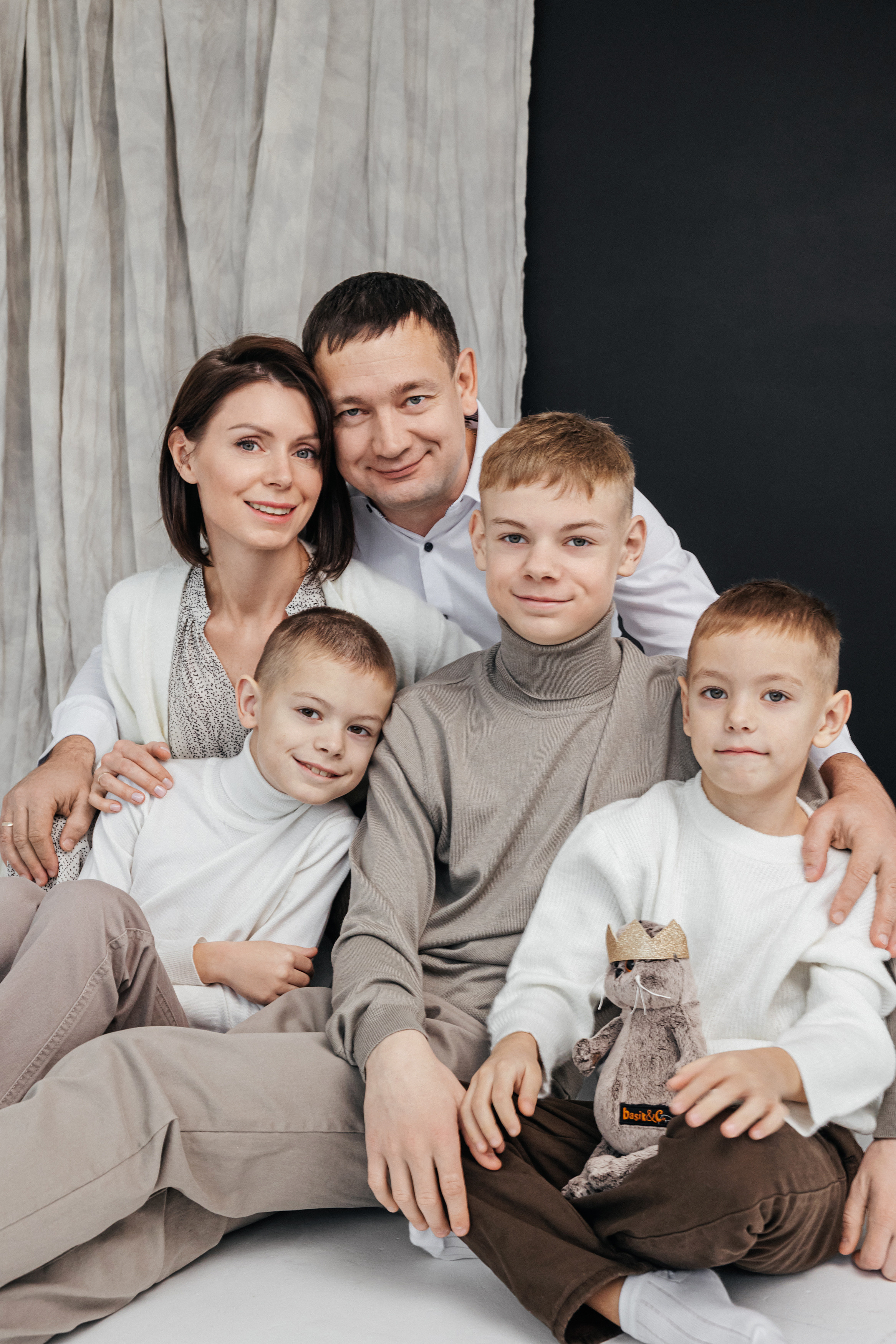 Виктория и Виктор, Ярослав, Савелий и Захар. Фотограф Анастасия Косюра