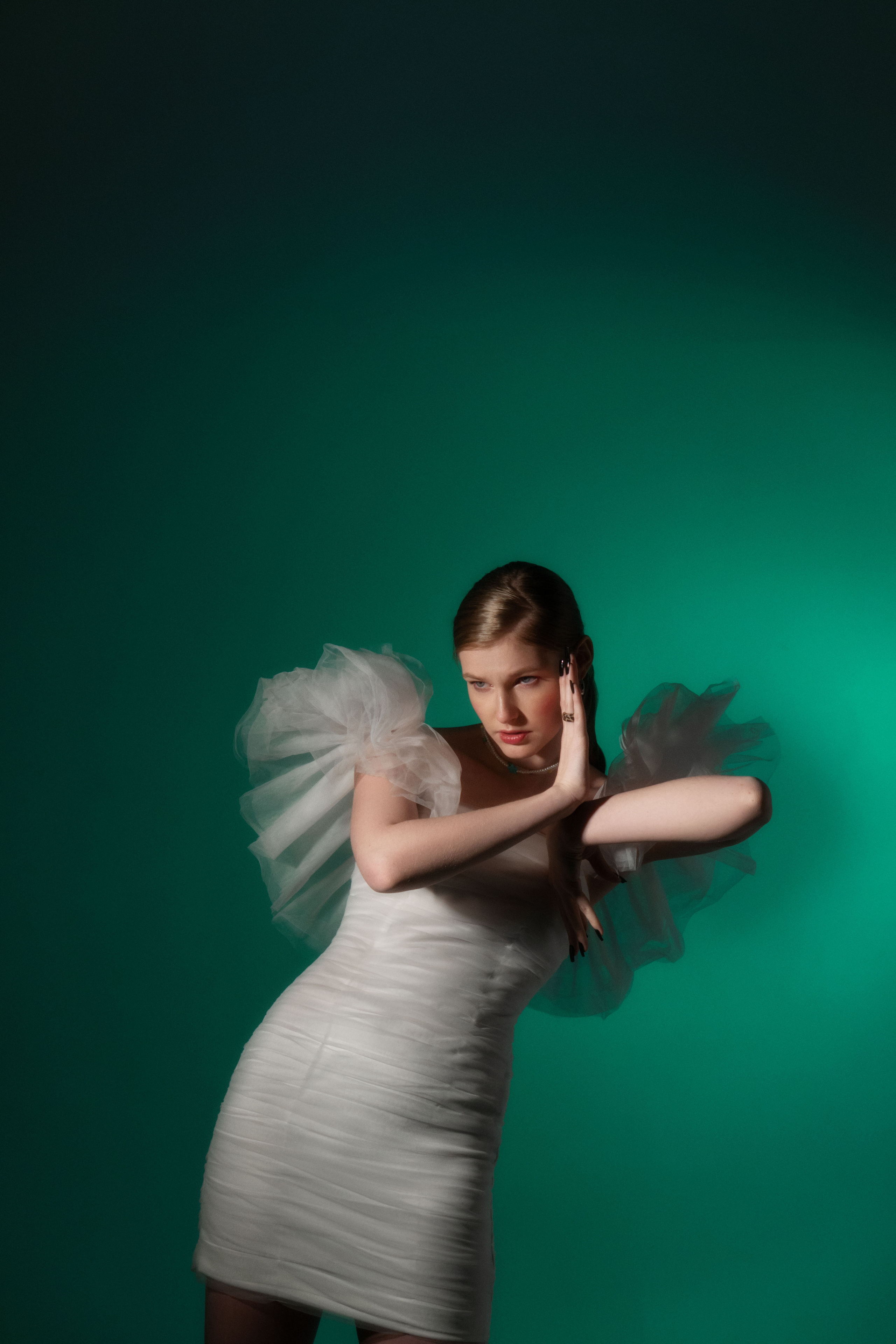 Женские студийные портреты для серт. Фотограф Анастасия Косюра