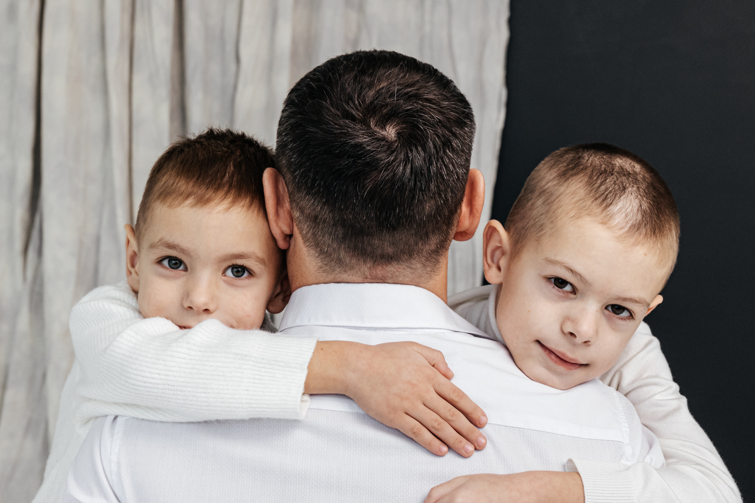 Виктория и Виктор, Ярослав, Савелий и Захар. Фотограф Анастасия Косюра