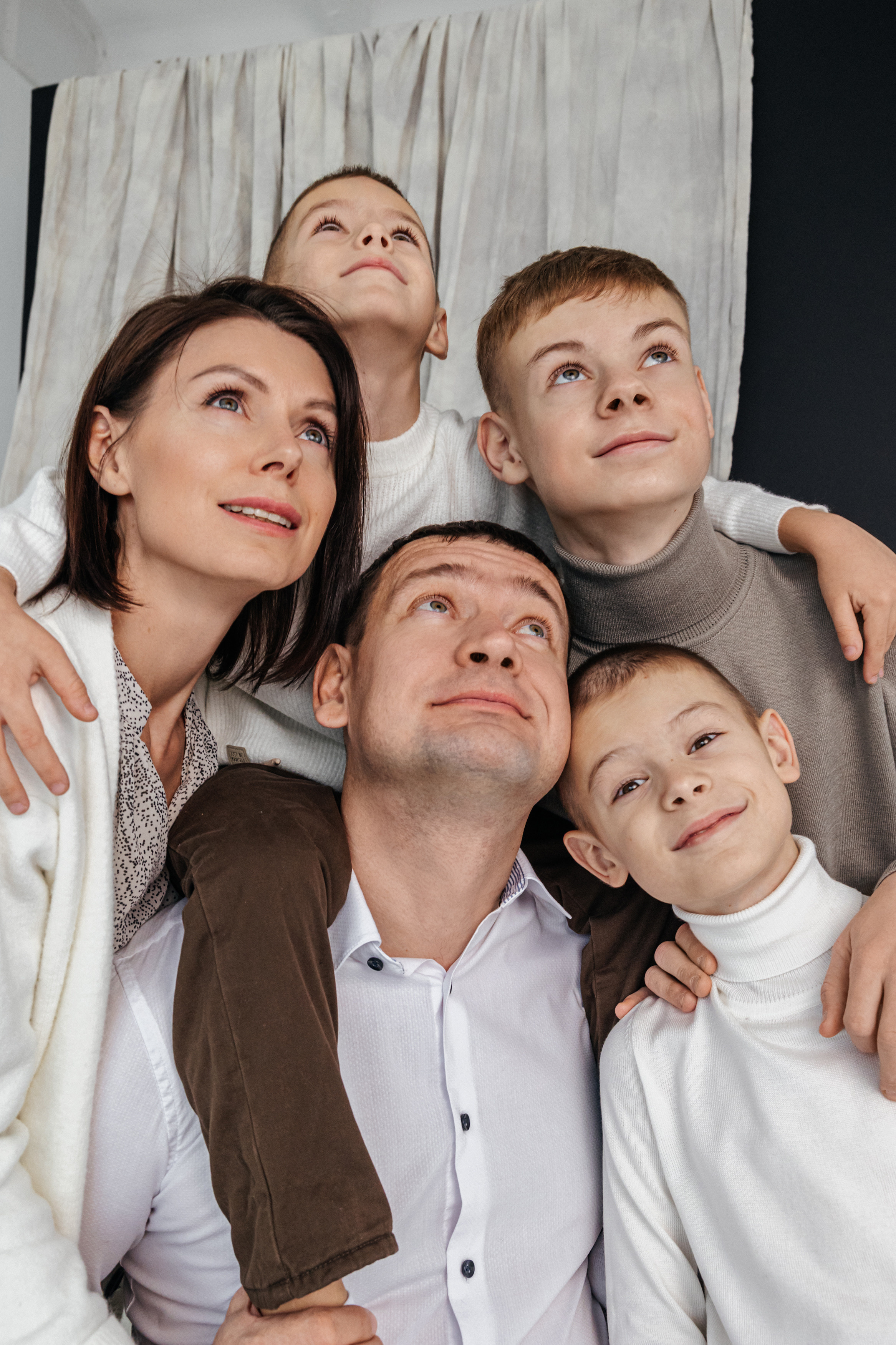 Виктория и Виктор, Ярослав, Савелий и Захар. Фотограф Анастасия Косюра