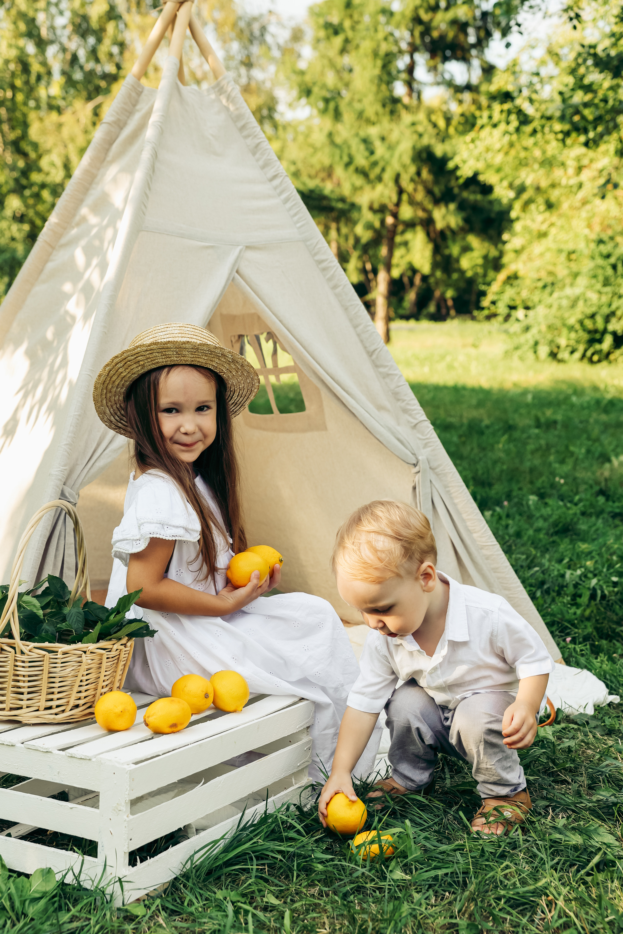Даша и малыши. Фотограф Анастасия Косюра