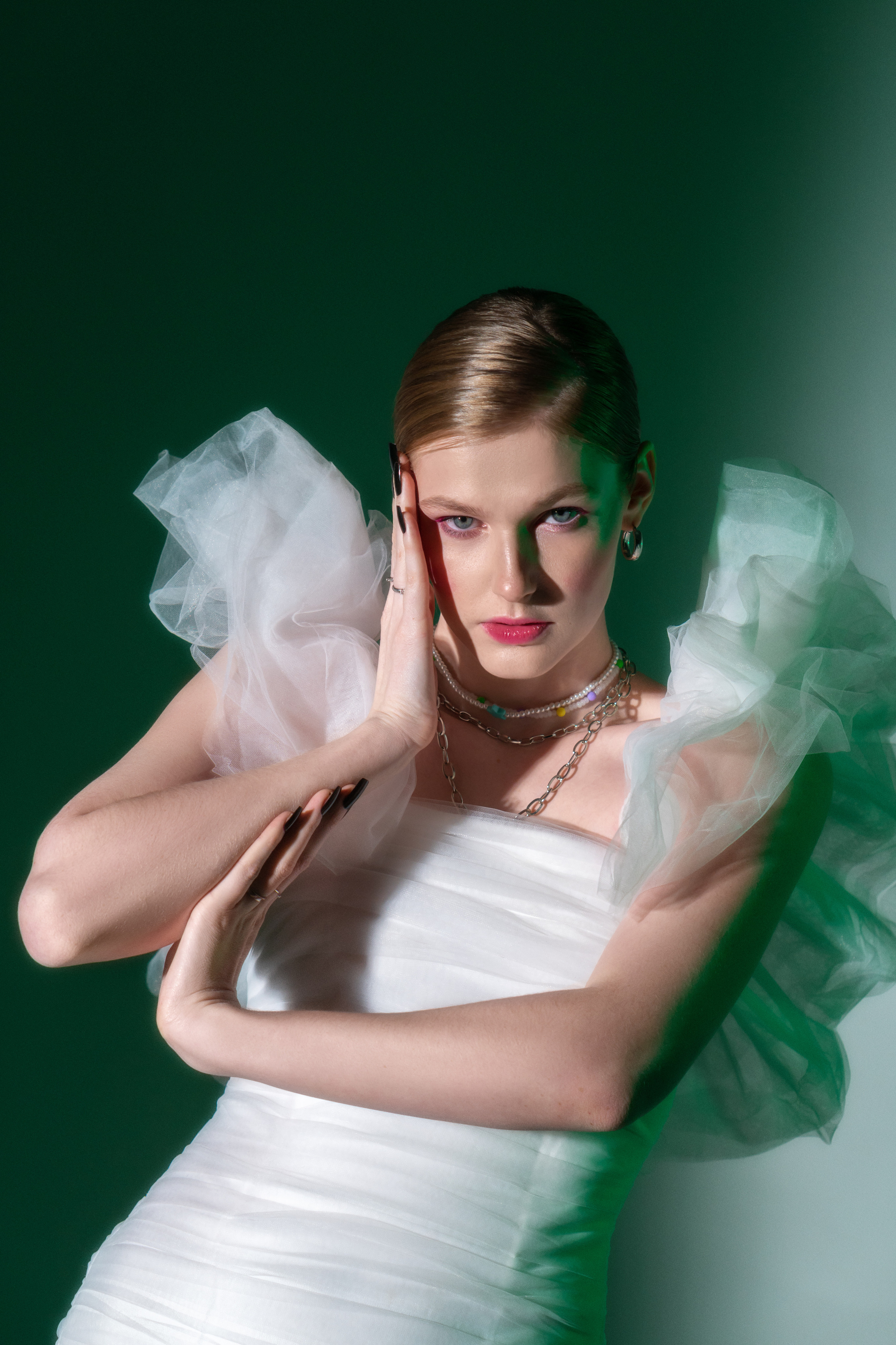 Женские студийные портреты для серт. Фотограф Анастасия Косюра