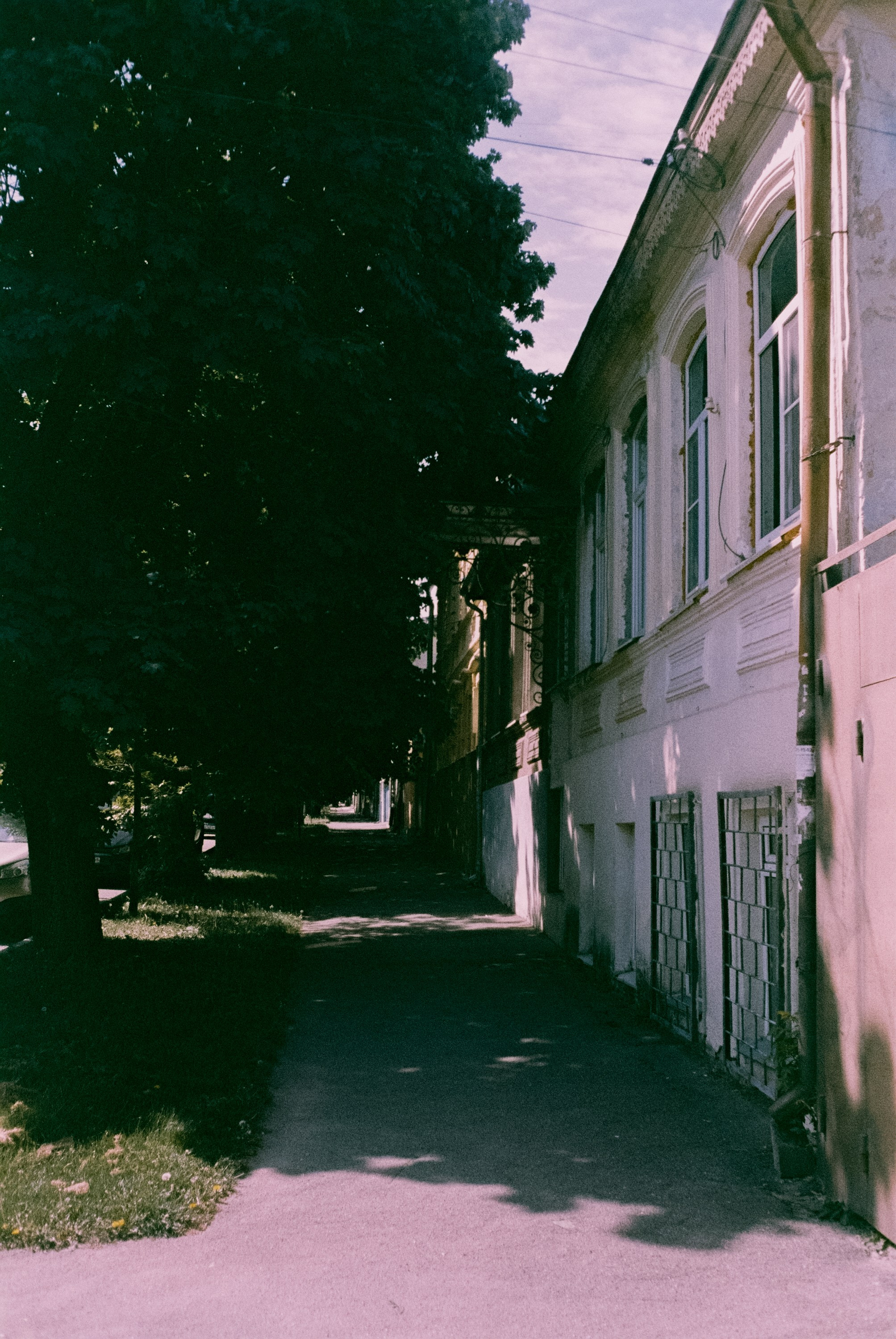 Кисловодск 11 мая / Fujicolor Superia 200 (просрочка) / Minox 35GT