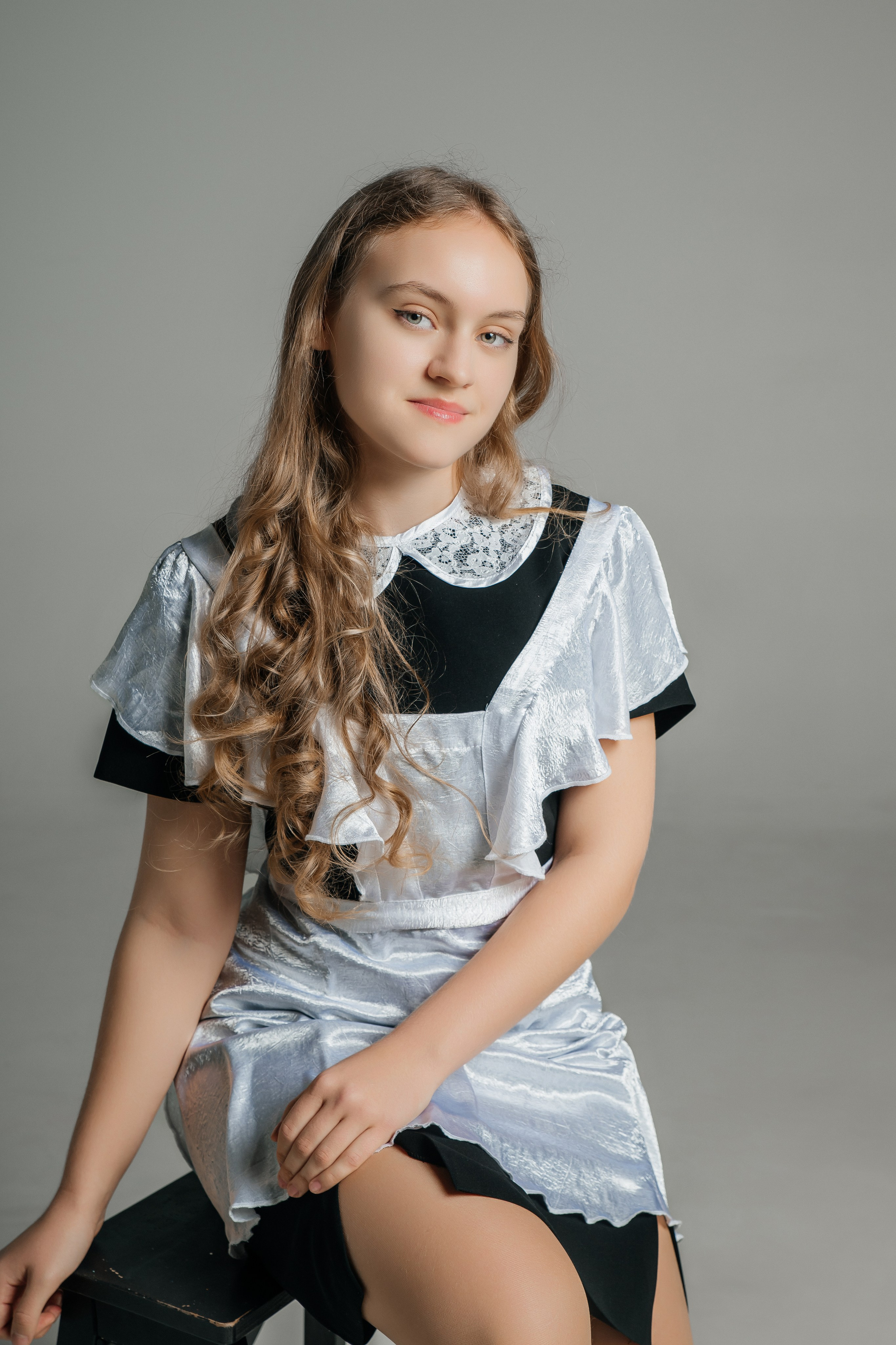 Школа № 16 — Владивосток 2025. Фотограф Ярмишко Дарья. Выпускные фотокниги