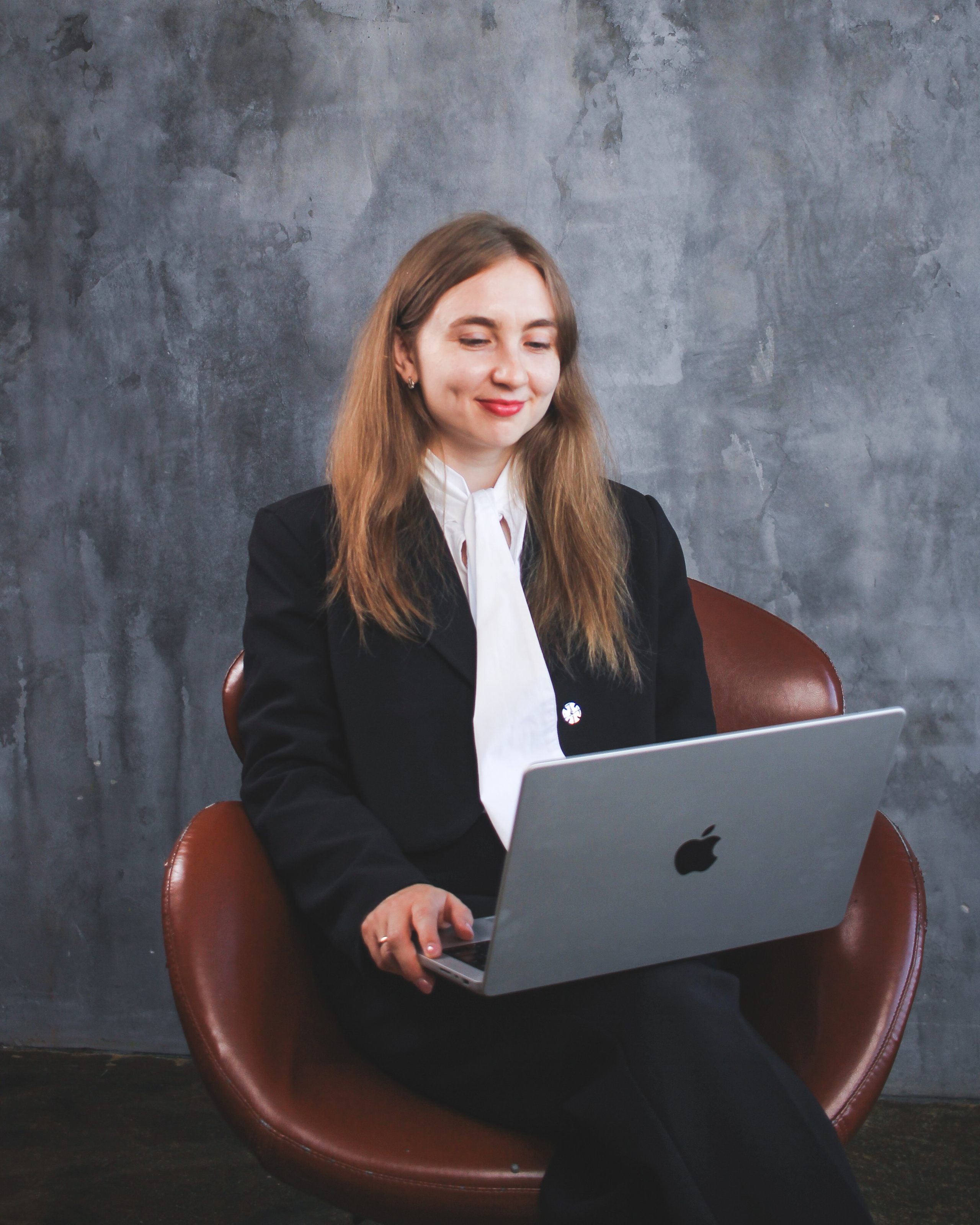 Деловые портреты Юлии и Ивана. Фотограф из Первоуральска Роман Заиченко