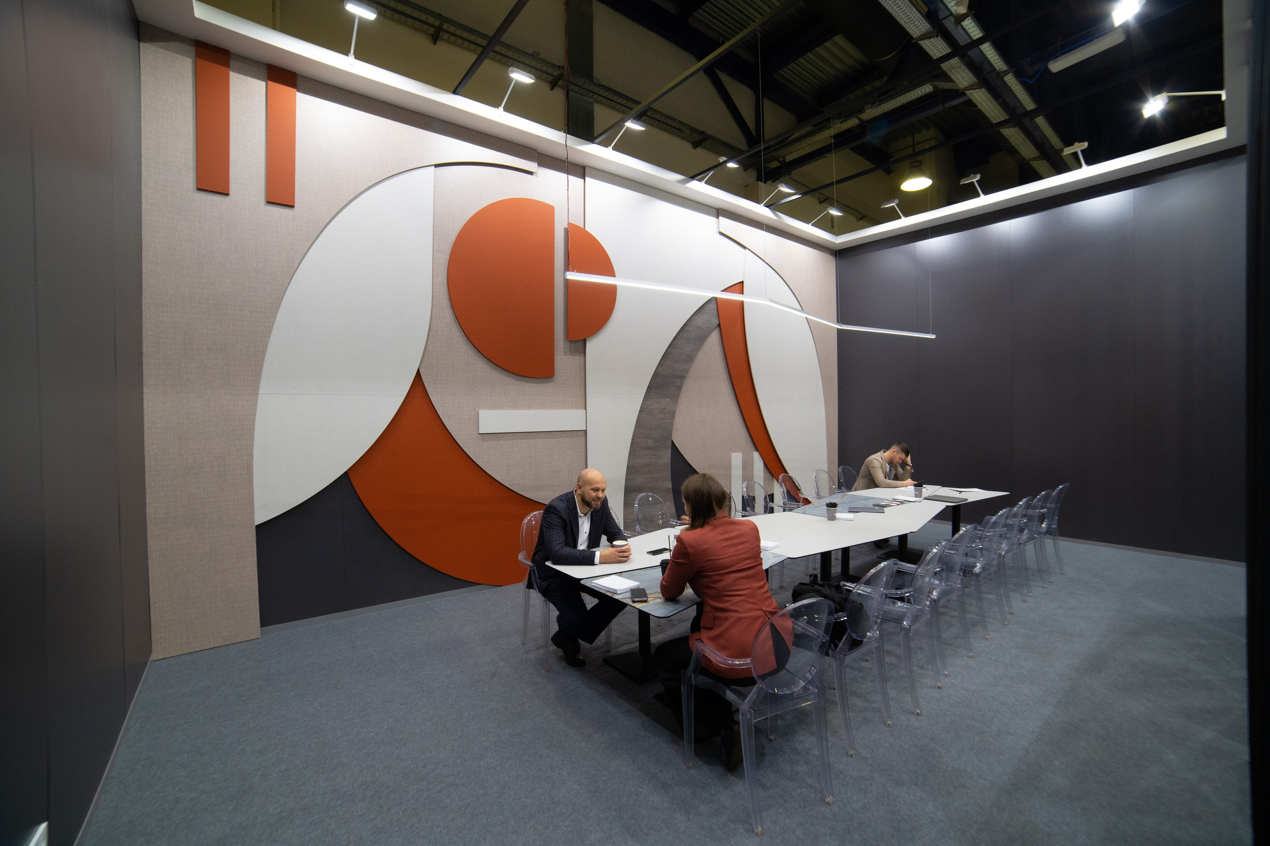 Выставочные стенды. Профессиональный портретный фотограф в Москве Владимир Глаголев