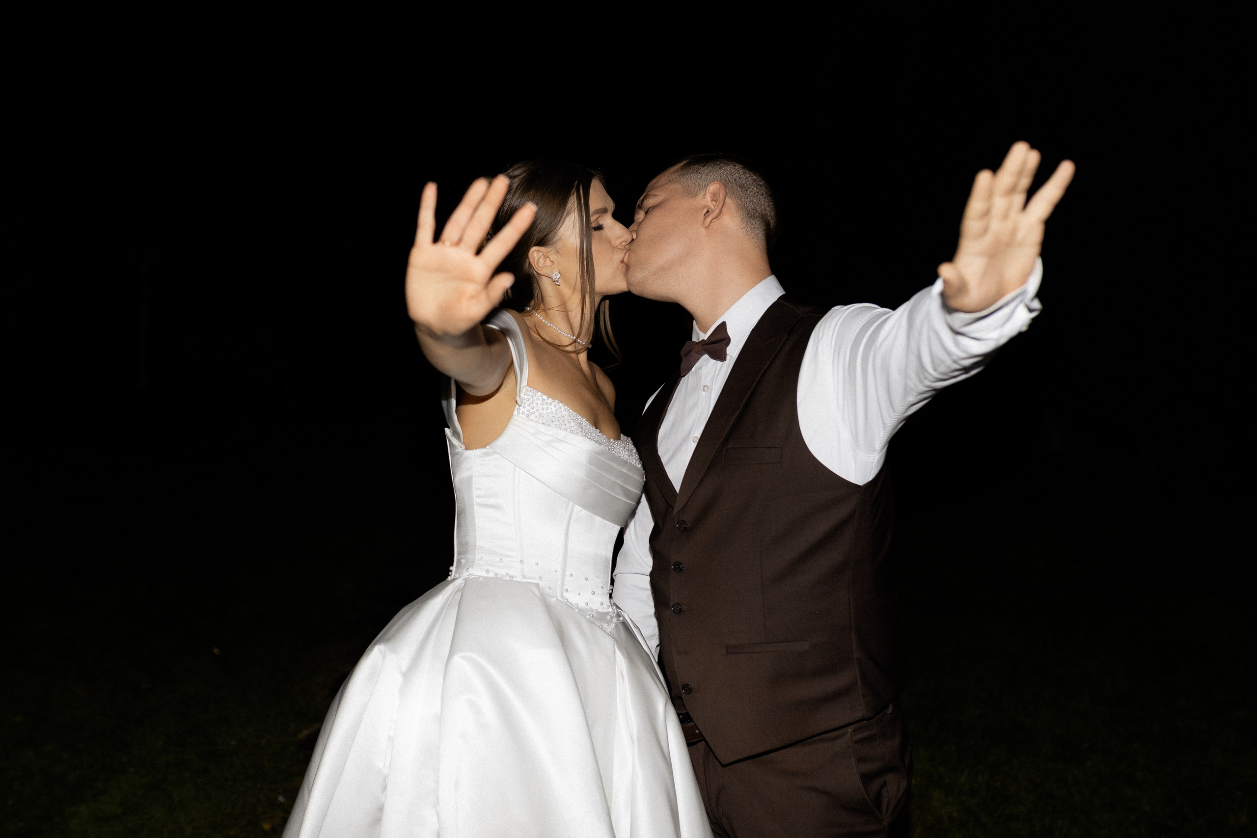 Свадебная фотосессия Анастасии и Игоря в Усадьбе Легенда. Свадебный фотограф в Минске/Беларуси Сергей Спиридонов